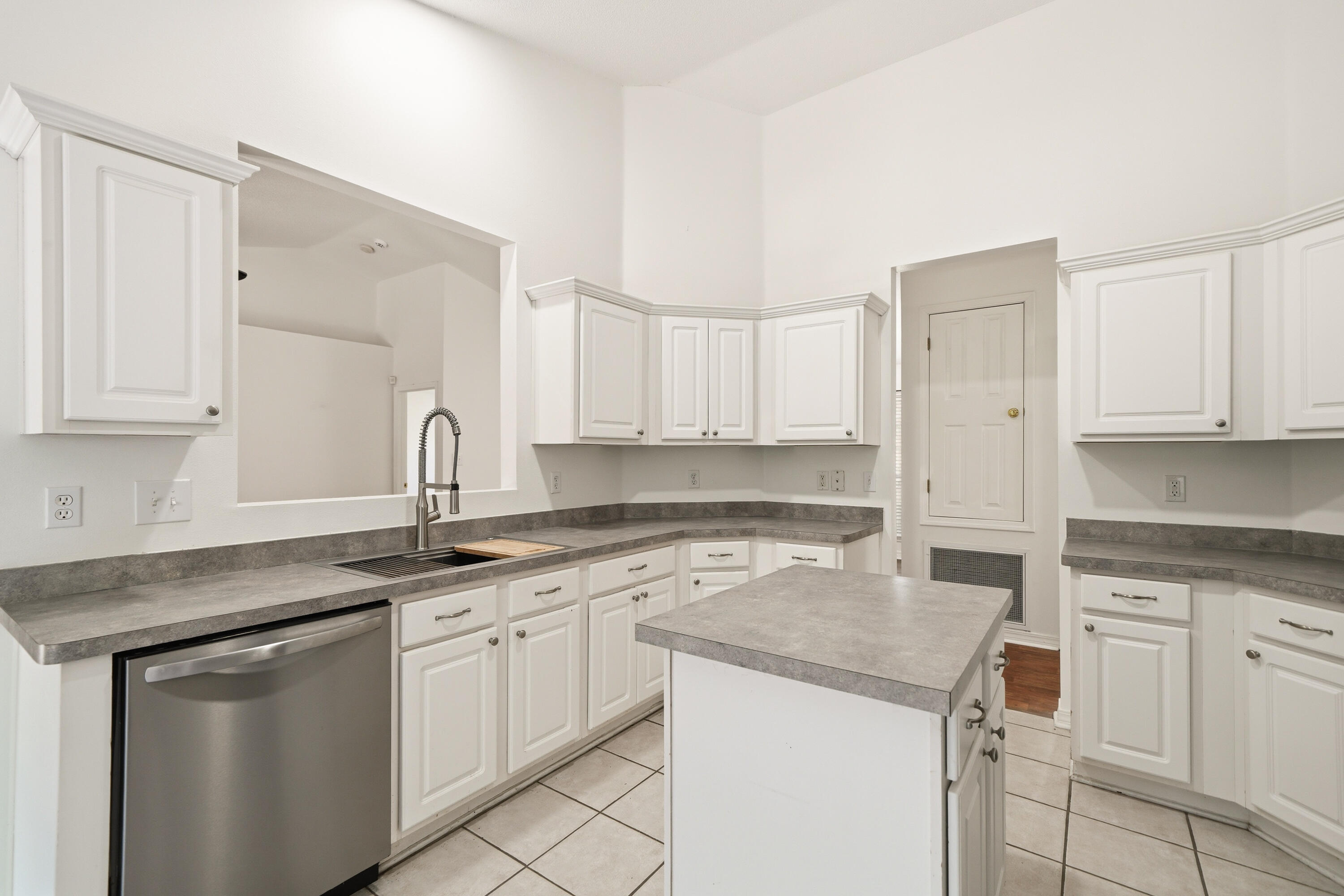 SILVER OAKS PH 2 - Residential Lease