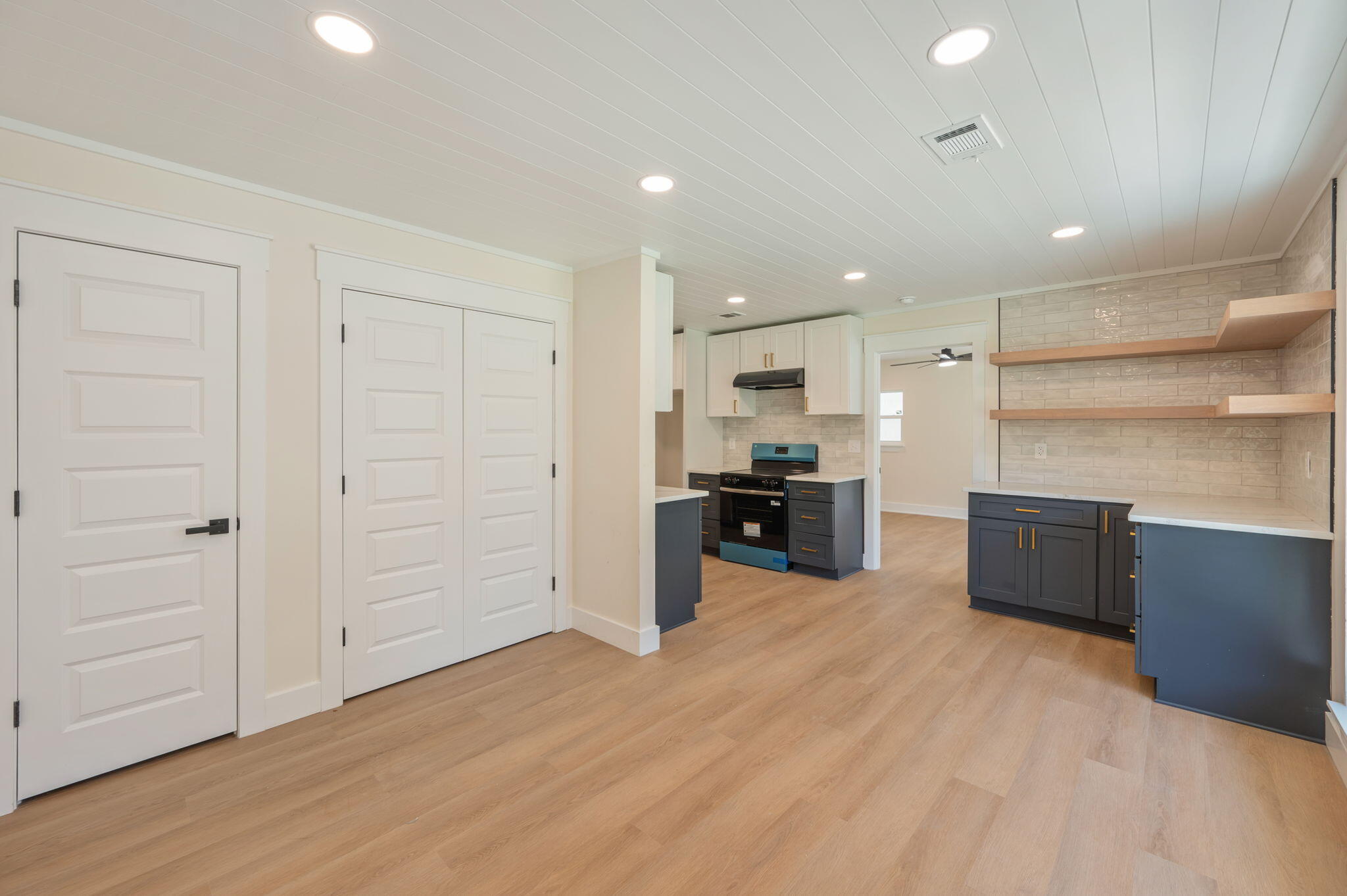 COLONY ESTATES 3RD ADDN - Residential
