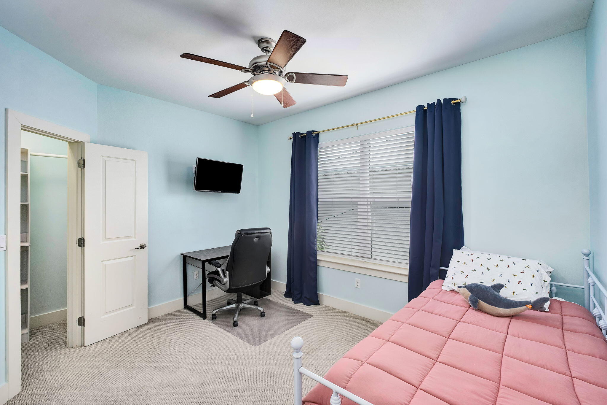 EMERALD WATERS VILLAGE - Residential
