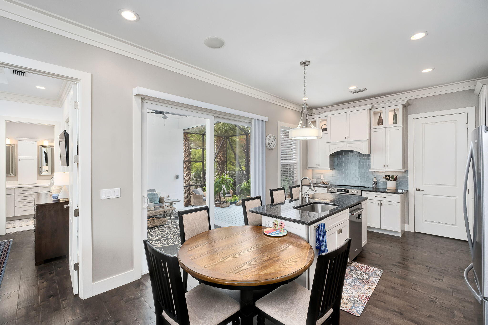 EMERALD WATERS VILLAGE - Residential