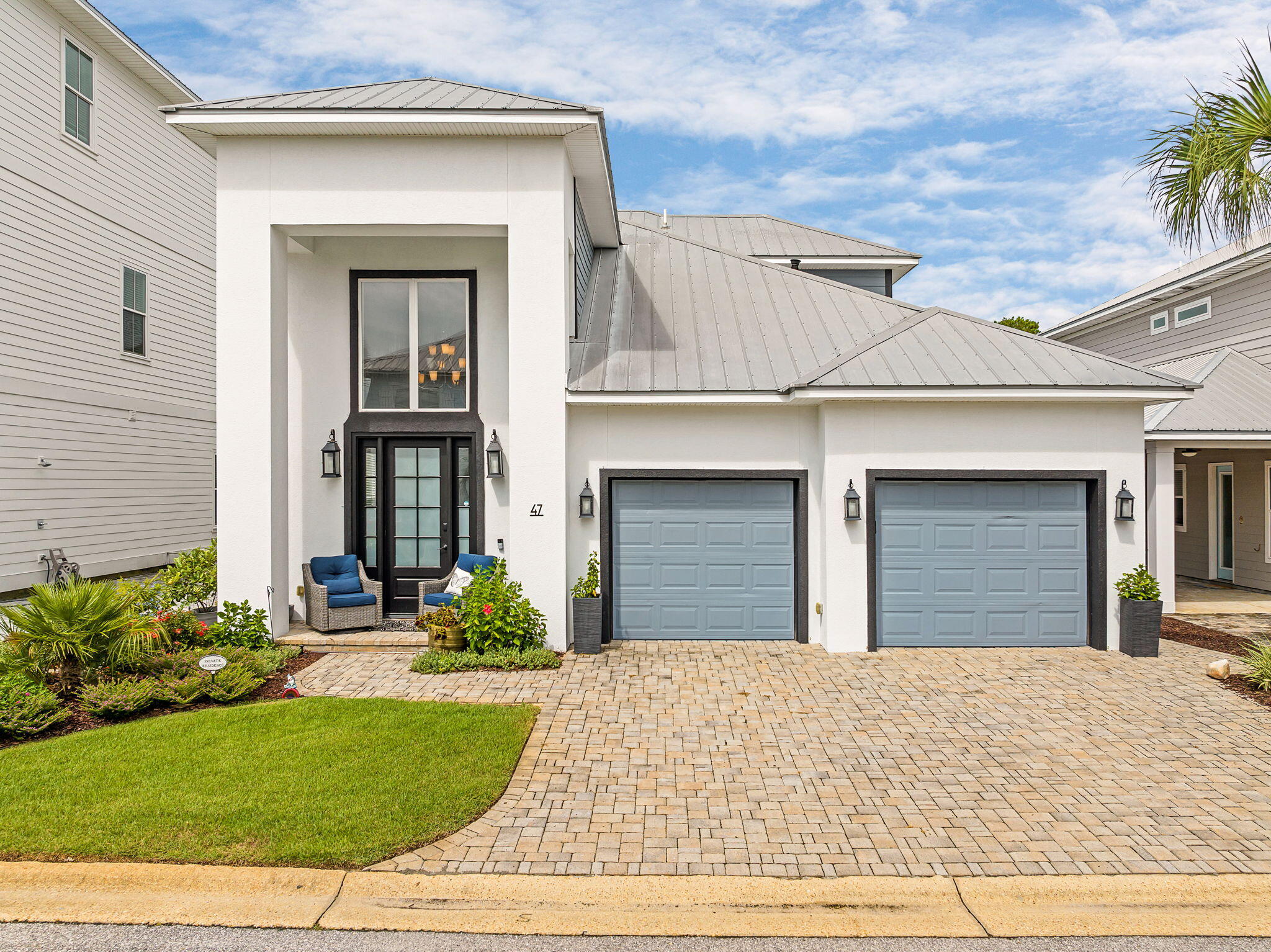 EMERALD WATERS VILLAGE - Residential