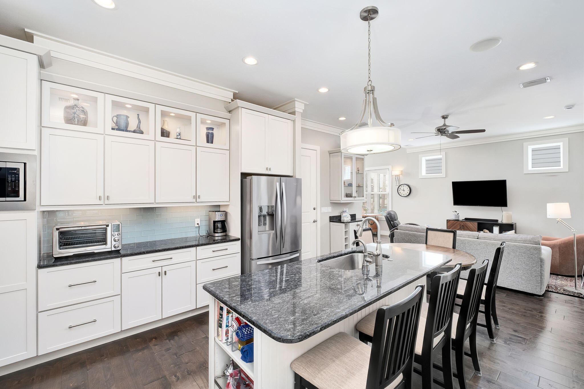 EMERALD WATERS VILLAGE - Residential