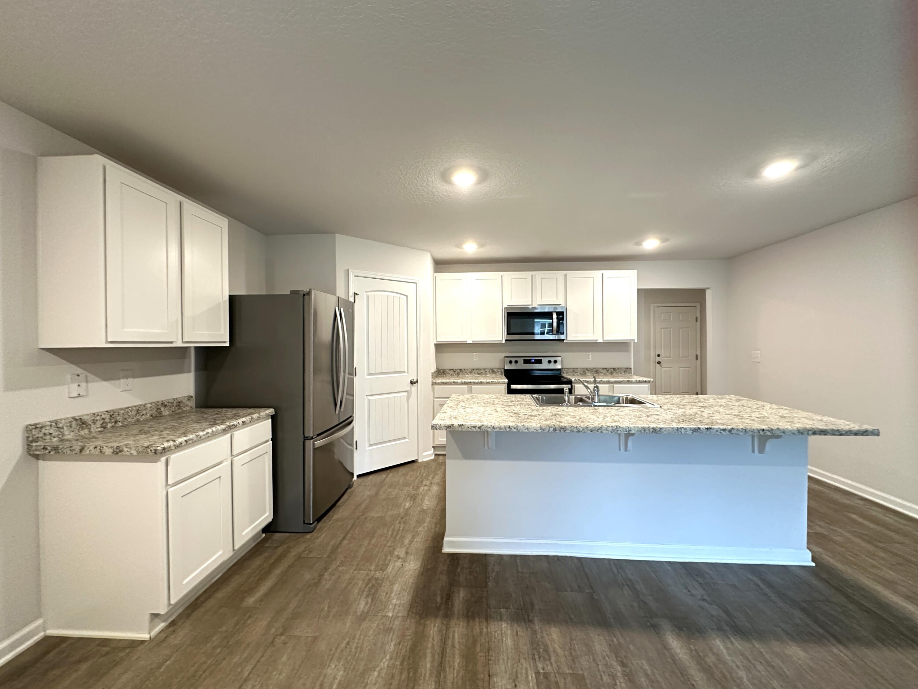 ASHTIN ESTATES - Residential