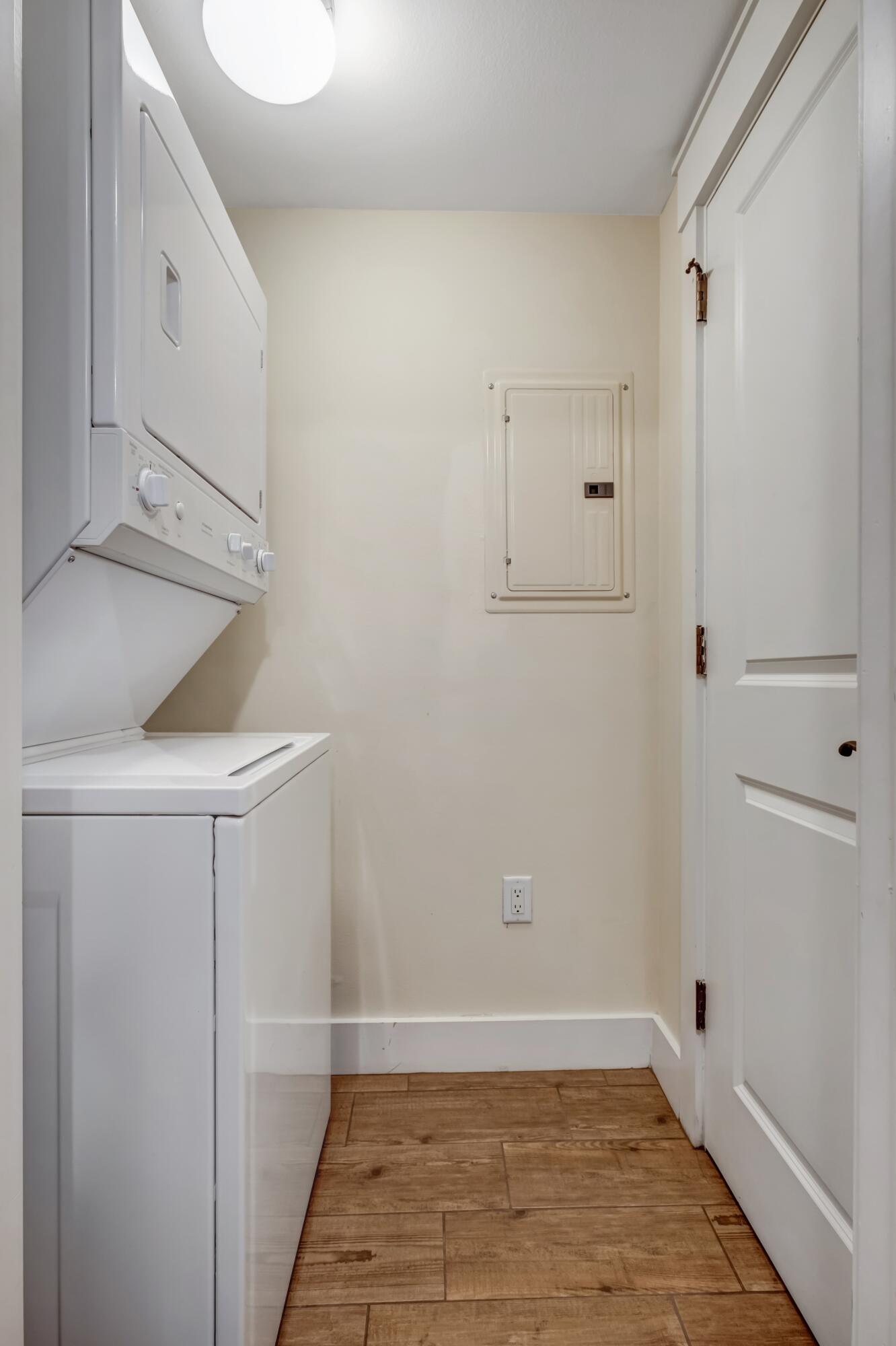Pilot House - Residential