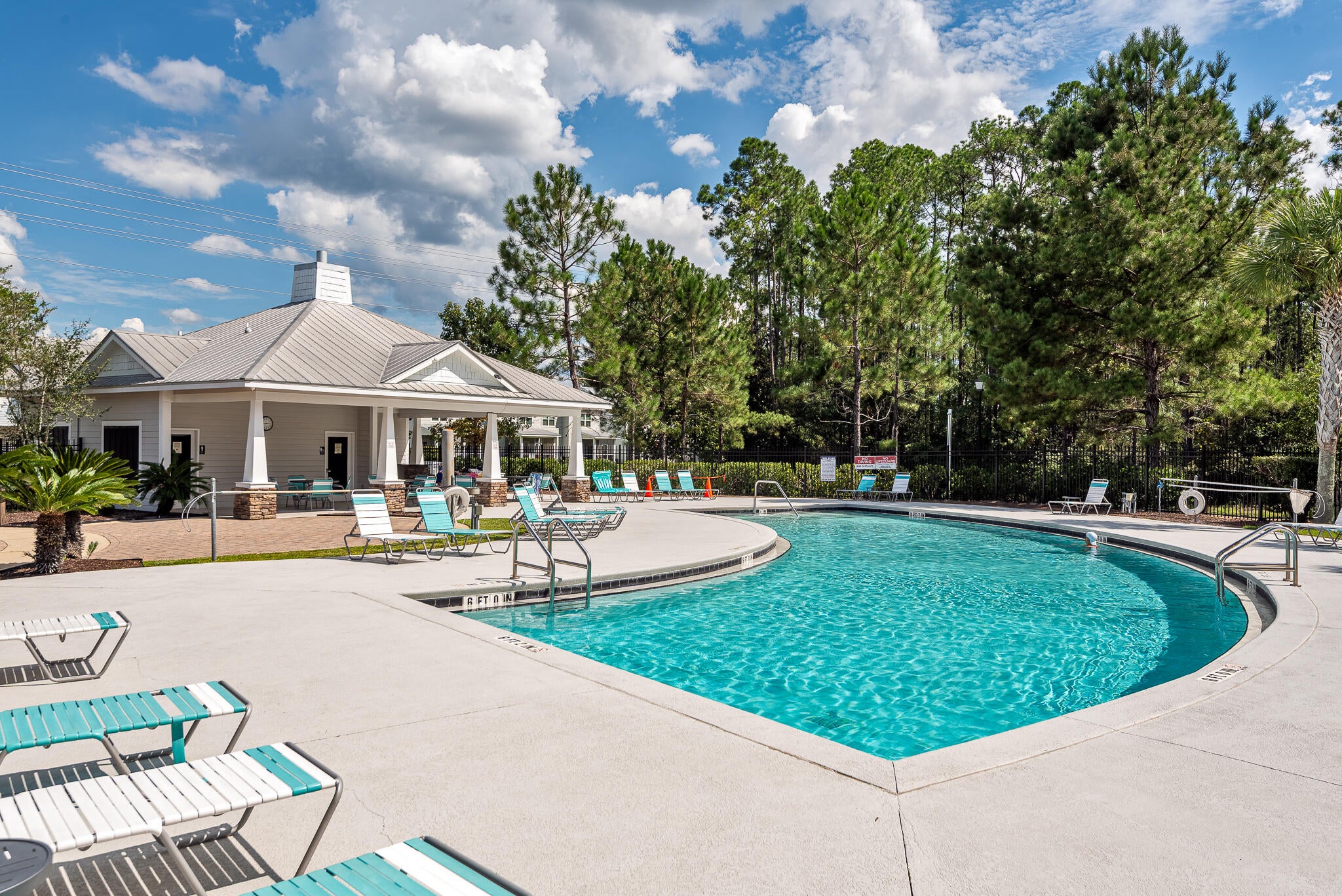 VERANDAS AT FREEPORT - Residential