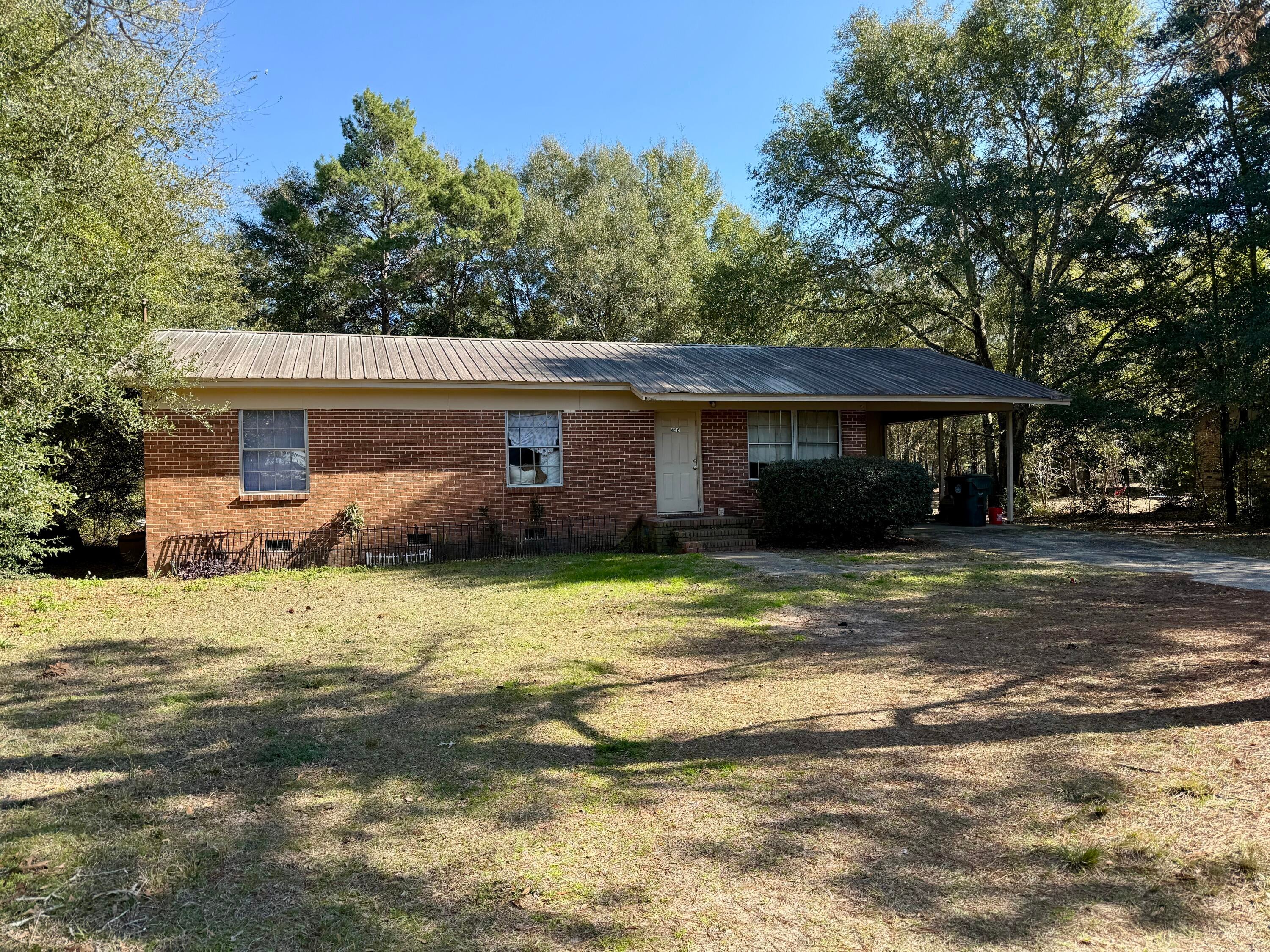 This is an excellent investor opportunity or a low cost home purchase option.  This property is currently rented by a long term renter. 

Buyer to verify all pertinent facts and measurements.   Do not use Showing Time.  Please call the agent  for a showing appointment.