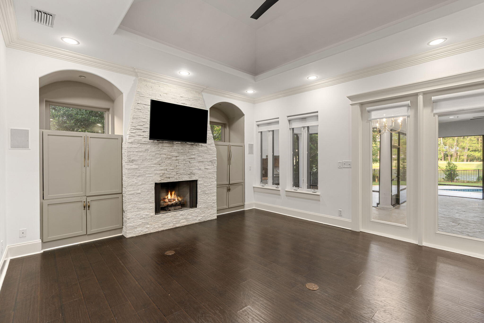 BURNT PINE - Residential