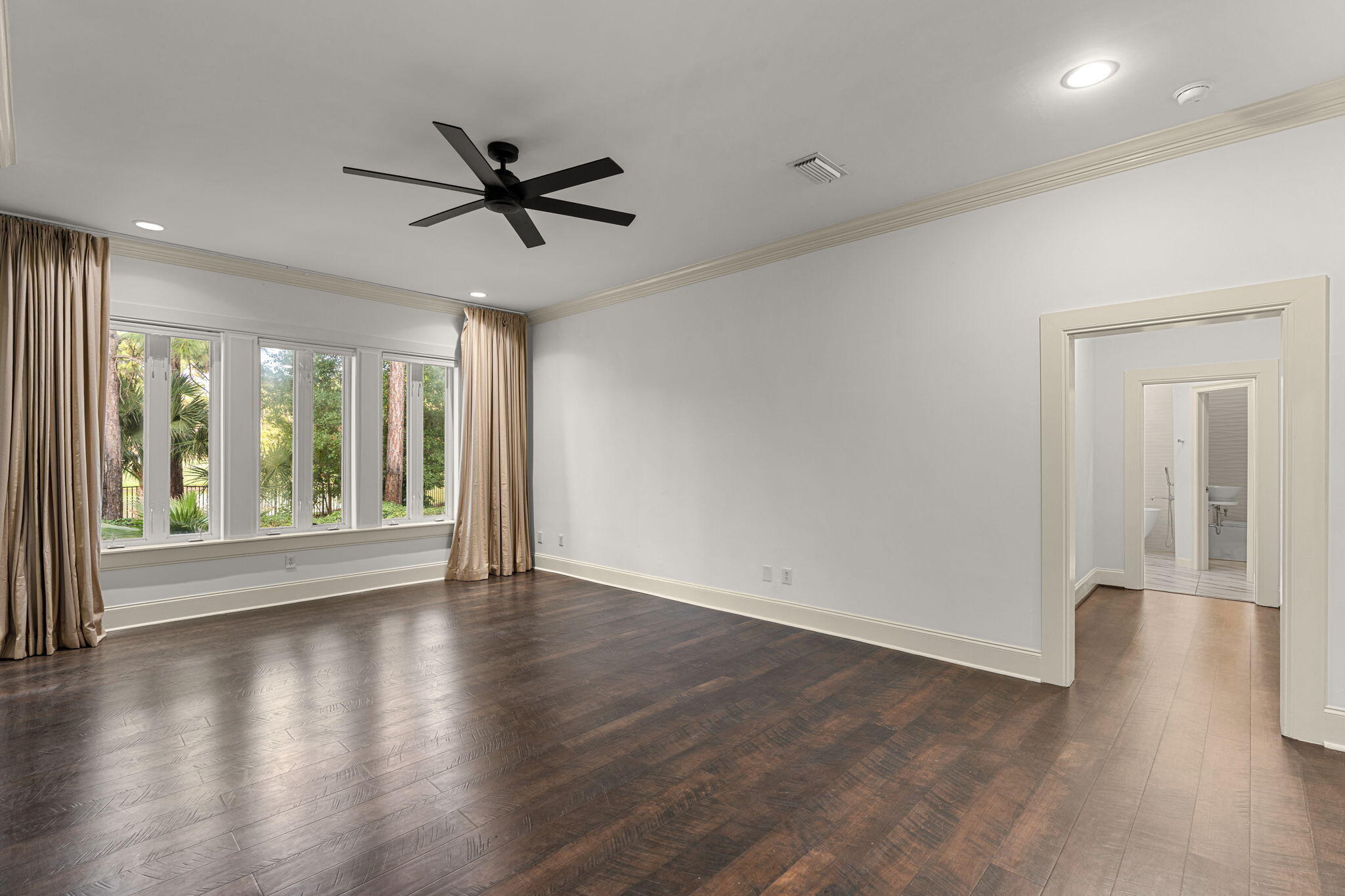 BURNT PINE - Residential