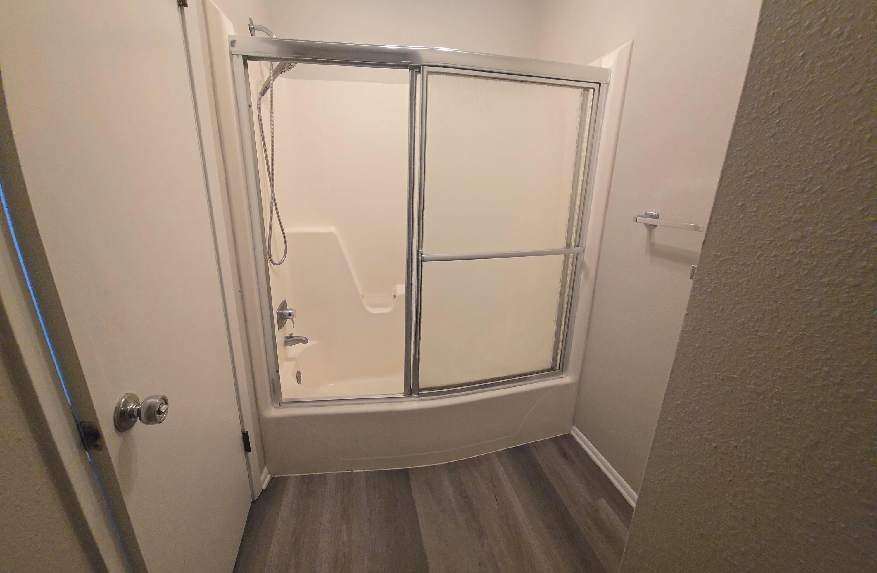 HIDDEN COVE T/H - Residential Lease
