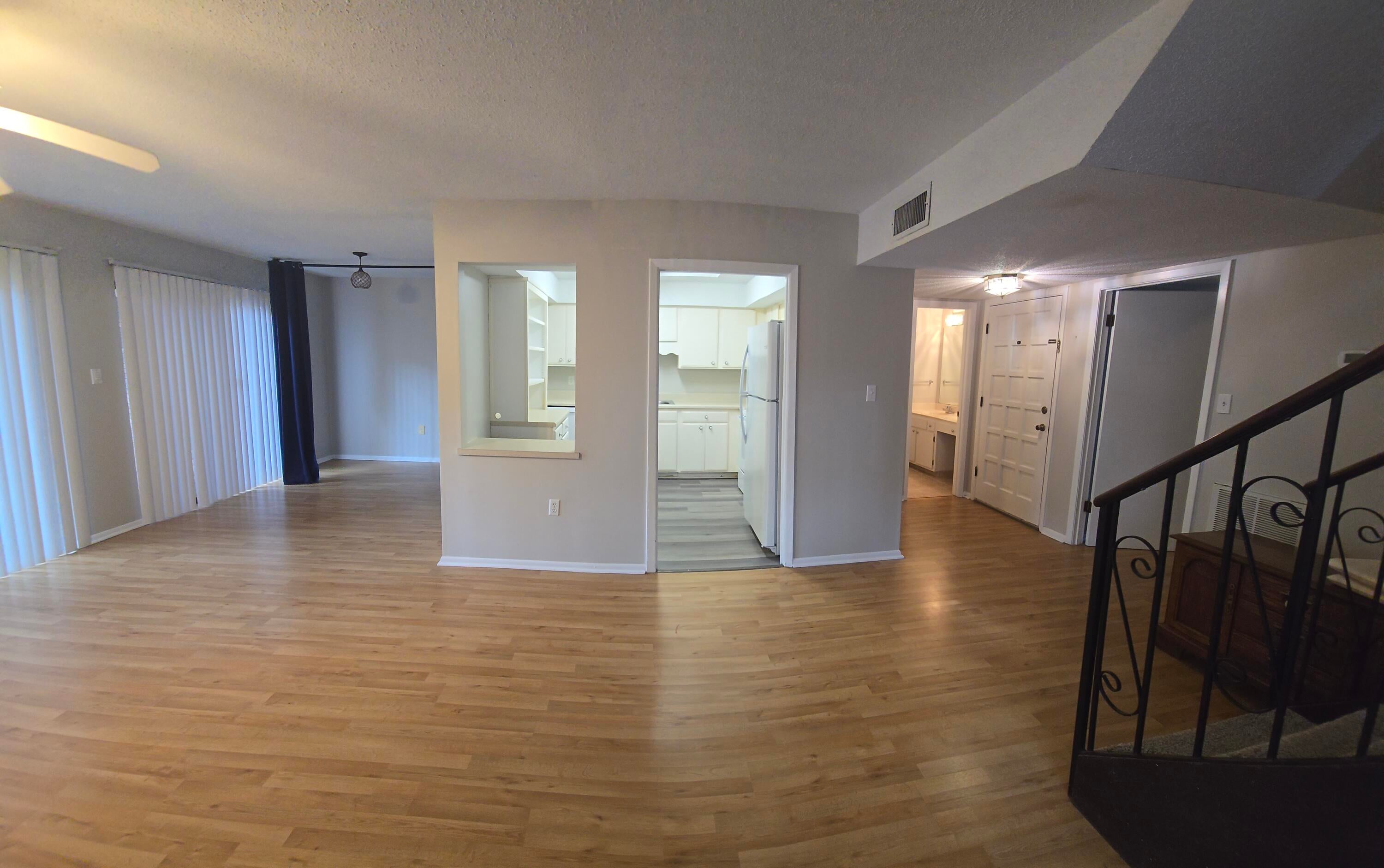 HIDDEN COVE T/H - Residential Lease