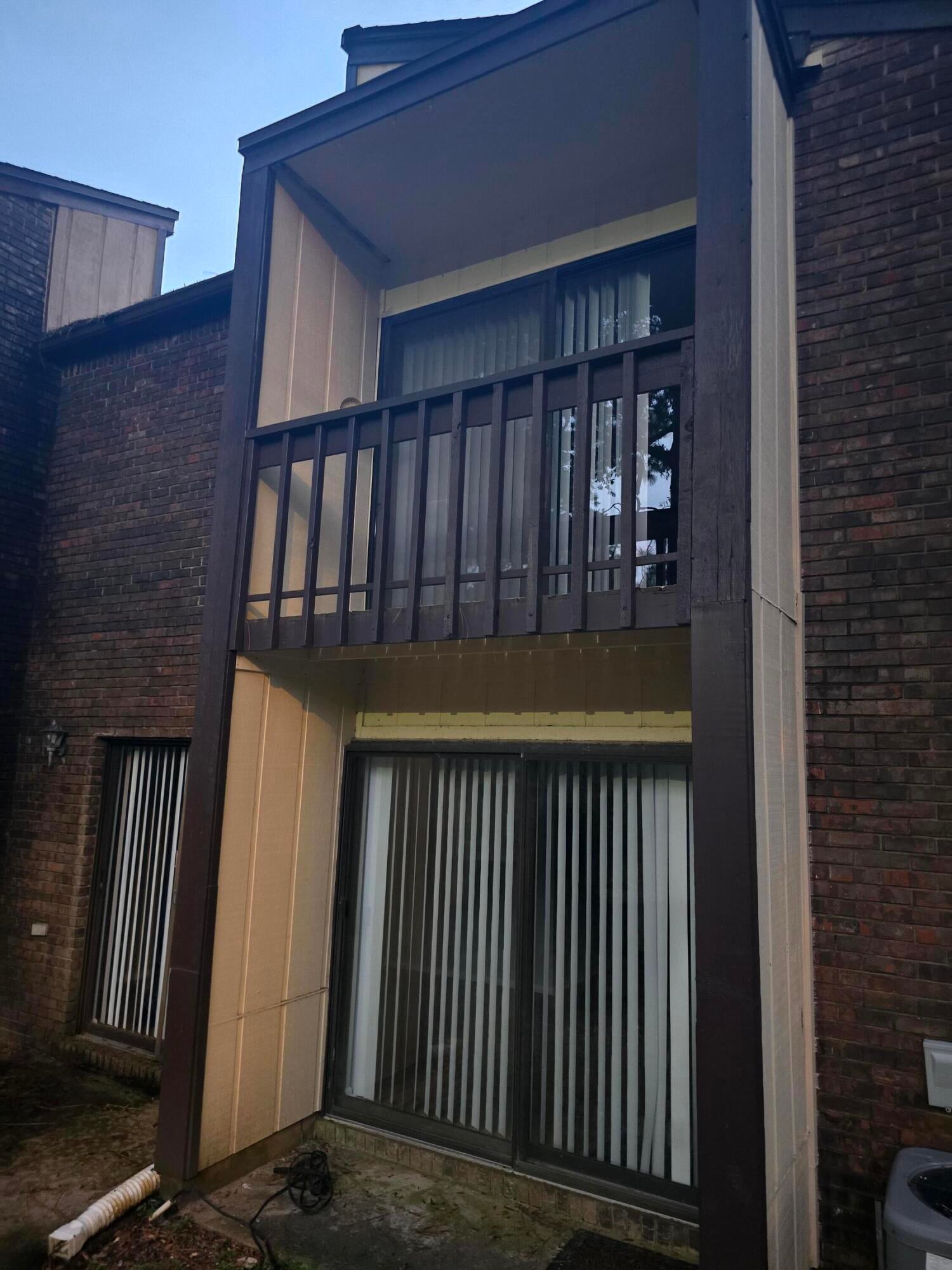 HIDDEN COVE T/H - Residential Lease