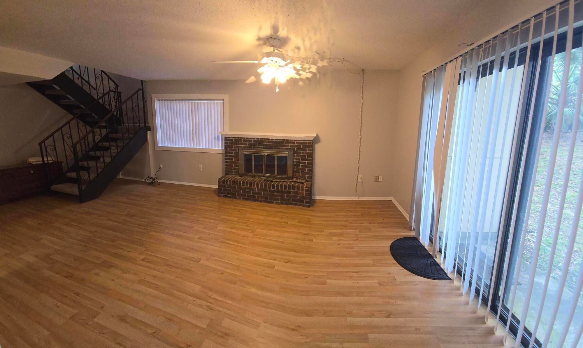 HIDDEN COVE T/H - Residential Lease