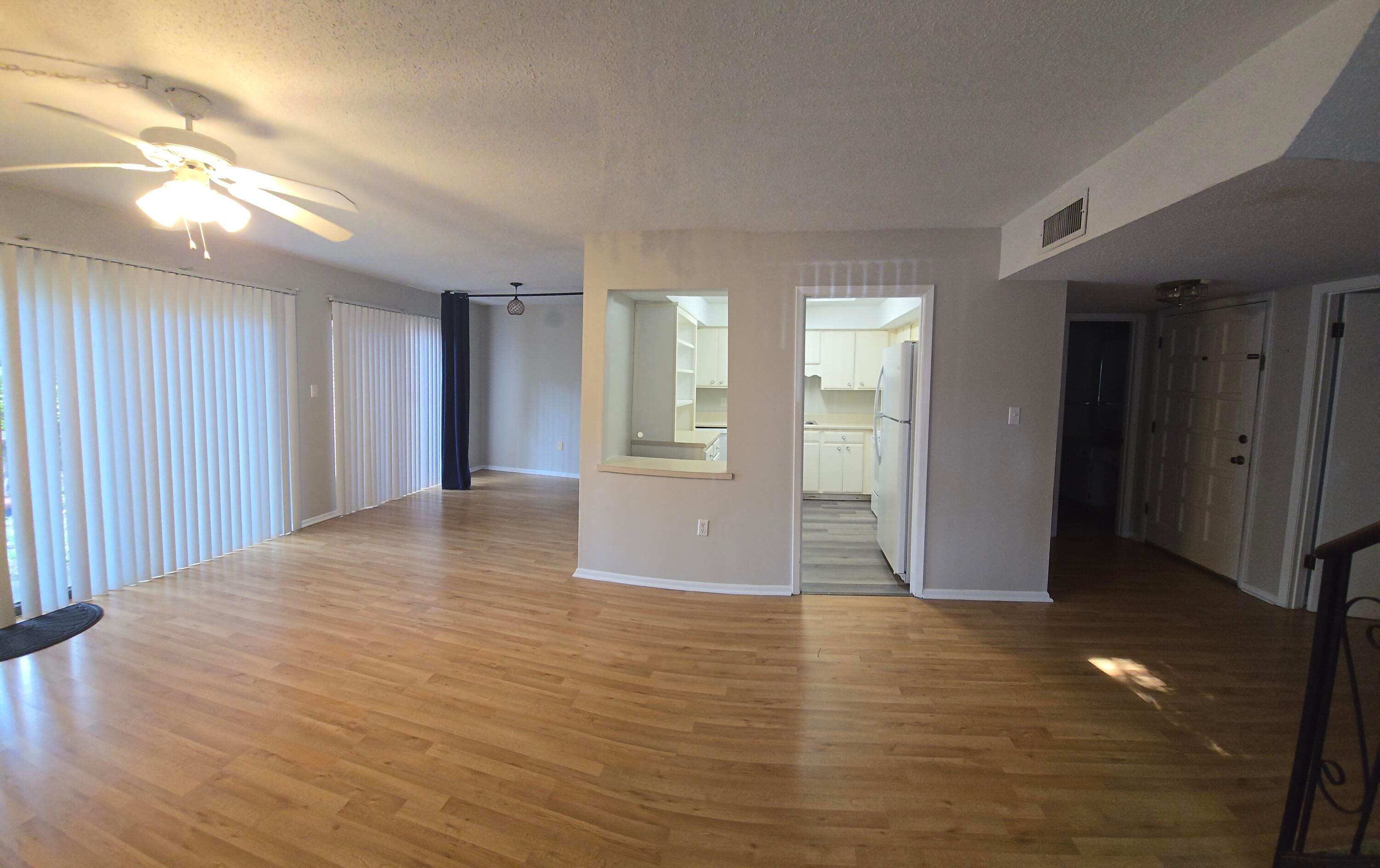 HIDDEN COVE T/H - Residential Lease