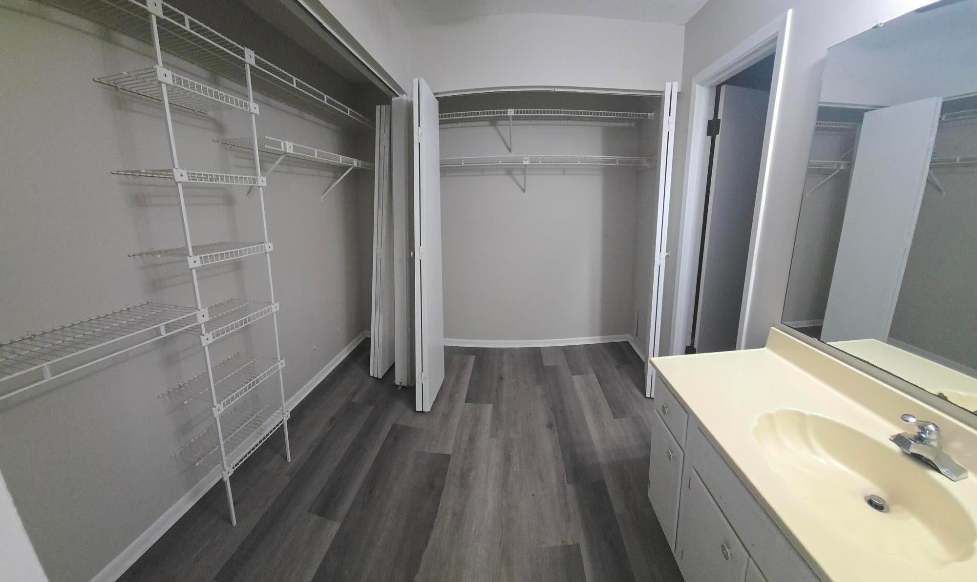 HIDDEN COVE T/H - Residential Lease
