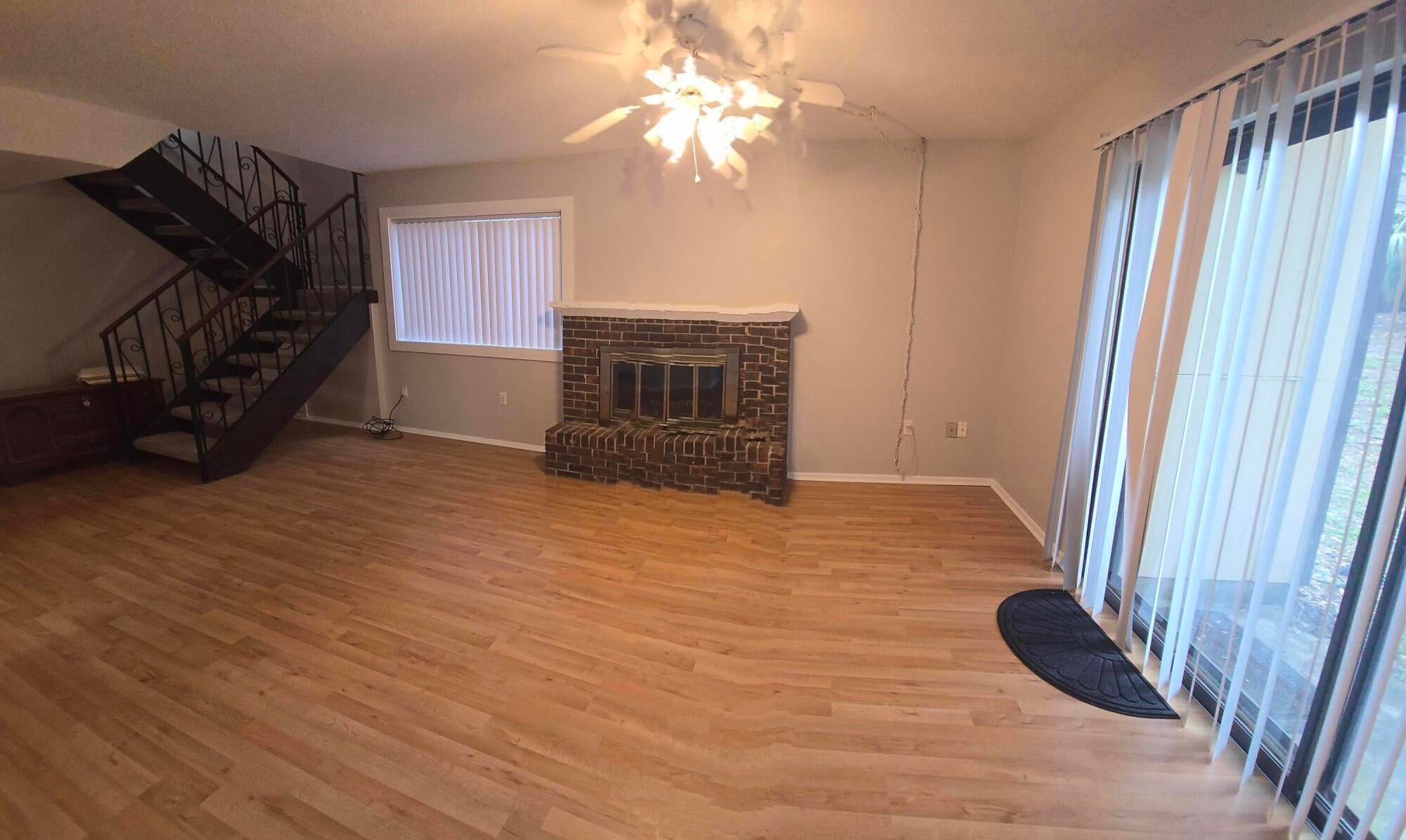 HIDDEN COVE T/H - Residential Lease