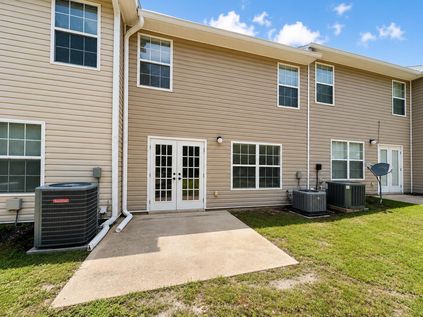 ROLLING PINES - Residential