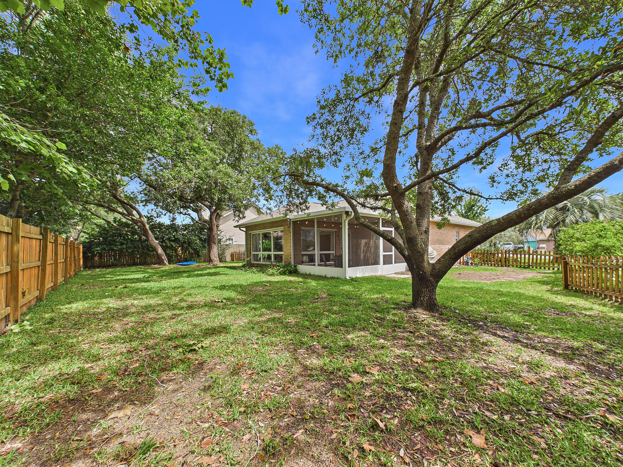 PARKWOOD PLACE AT BLUEWATER BAY - Residential