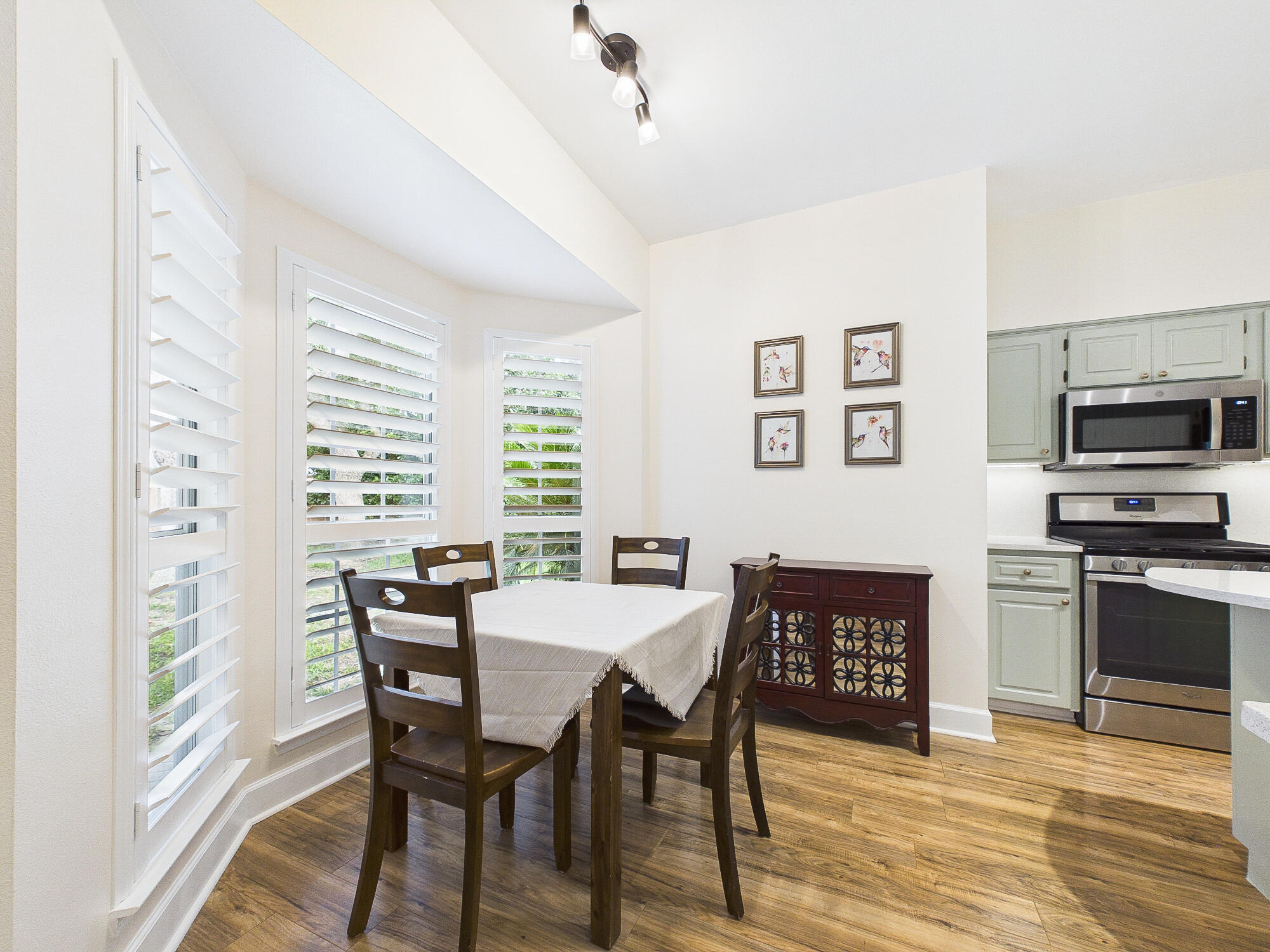 PARKWOOD PLACE AT BLUEWATER BAY - Residential
