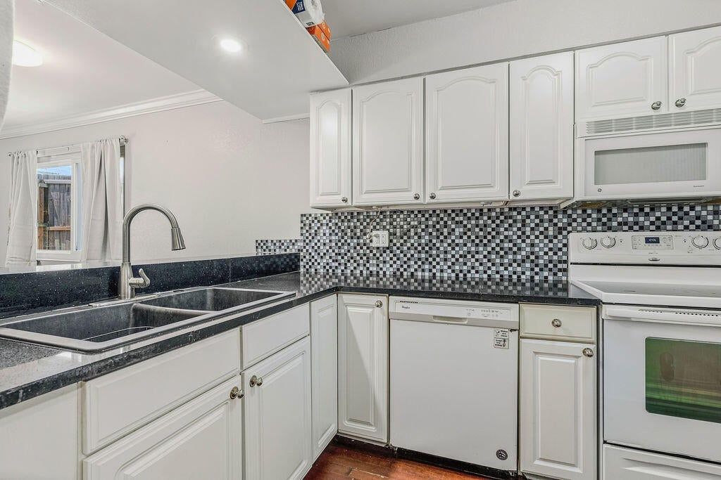 LEGION VILLAGE T/H - Residential