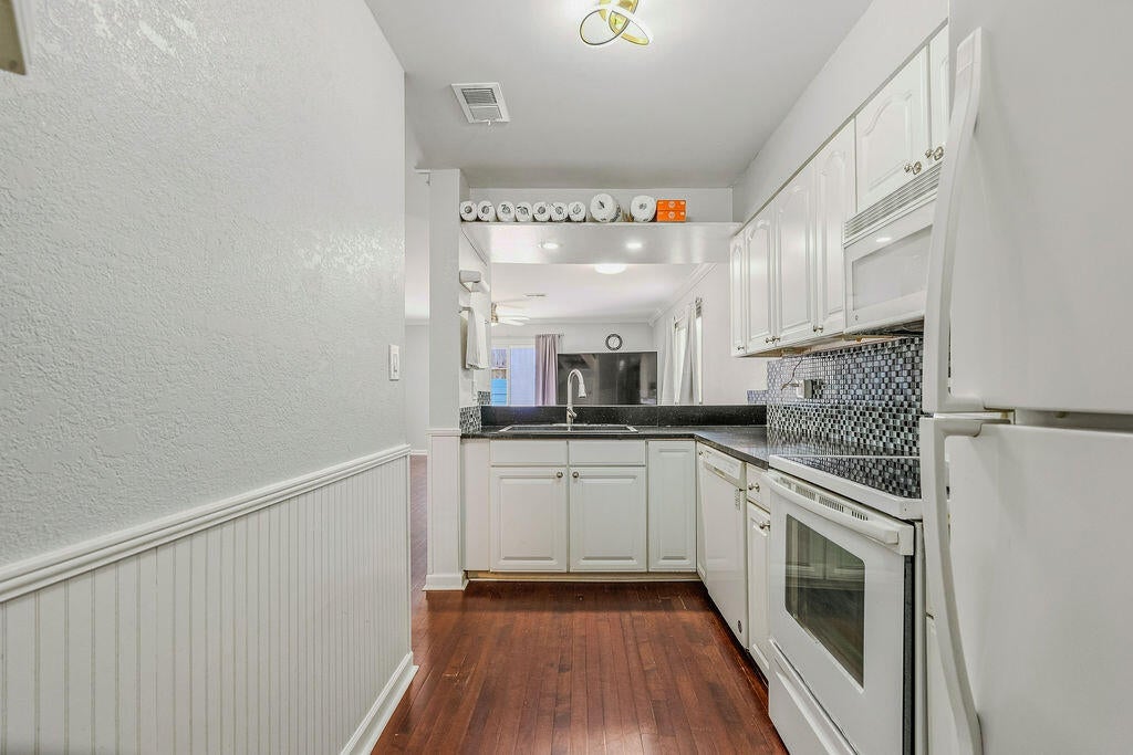 LEGION VILLAGE T/H - Residential