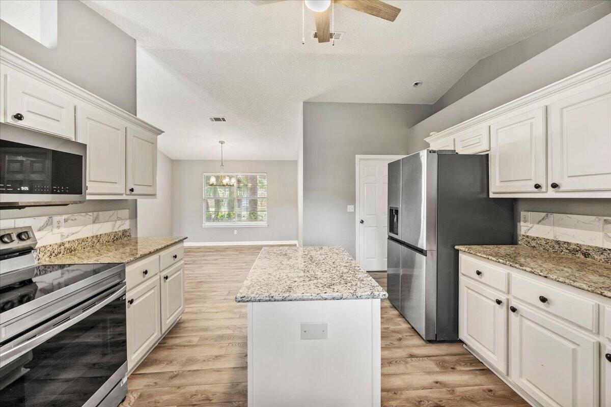 MOSSY OAKS - Residential