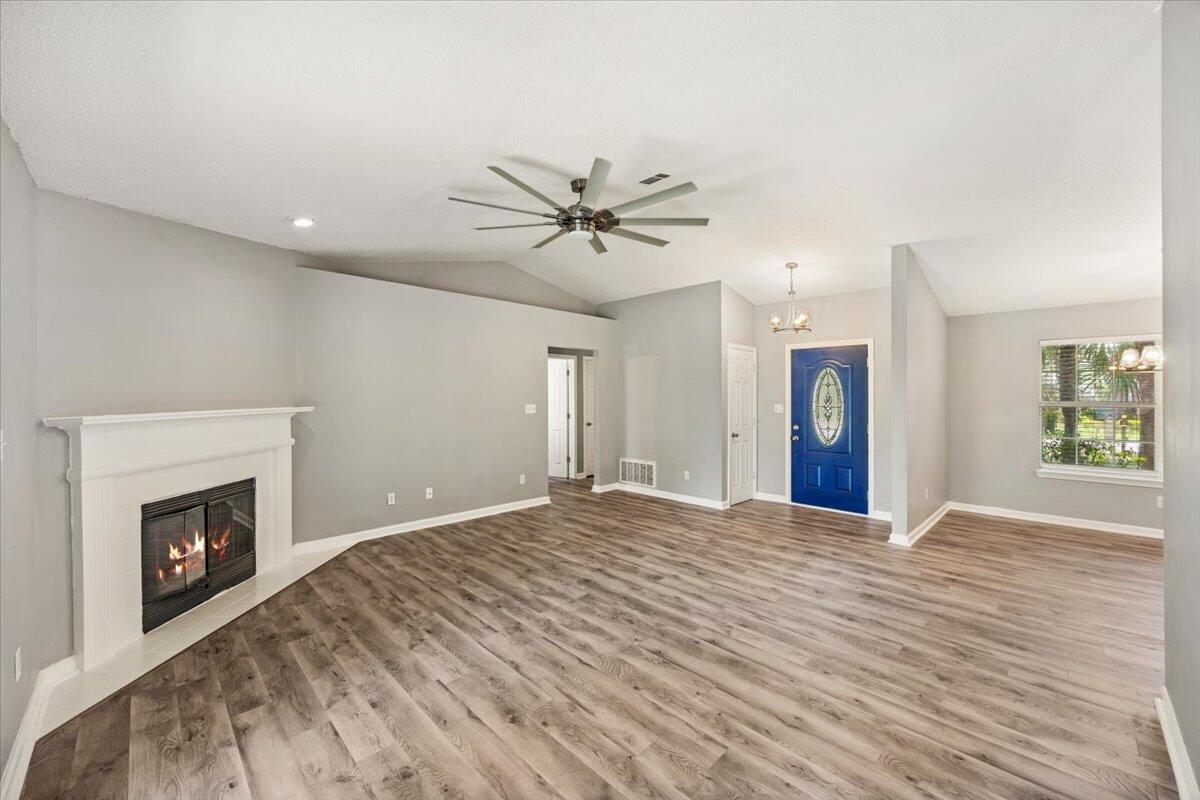 MOSSY OAKS - Residential