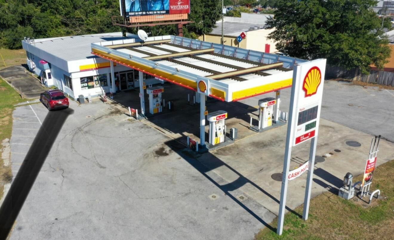 Well-Established gas station offered for sale in a high-traffic location with excellent visibility and easy access. The property features multiple fuel pumps, a convenience store and ample parking. Strong daily traffic counts and consistent sales make this an ideal owner-operator or investor opportunity. Clean financial available for qualified buyers. Growth potential through expanded retail offerings, food service. or extended hours.