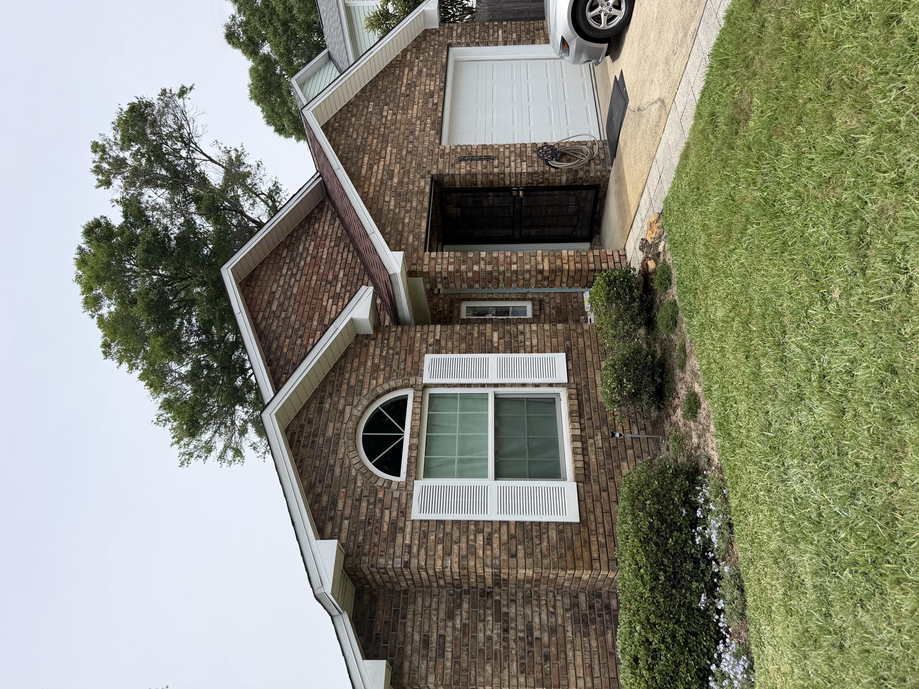 Investor special...... Home is being sold AS IS... Cute 2 bed 2 bath brick bungalow, home is located across the street from the bayou... shopping, dining, and beaches are just a couple minutes away...
Home has had many updates including roof, appliances, HVAC, water heater, windows.
More photos coning soon
