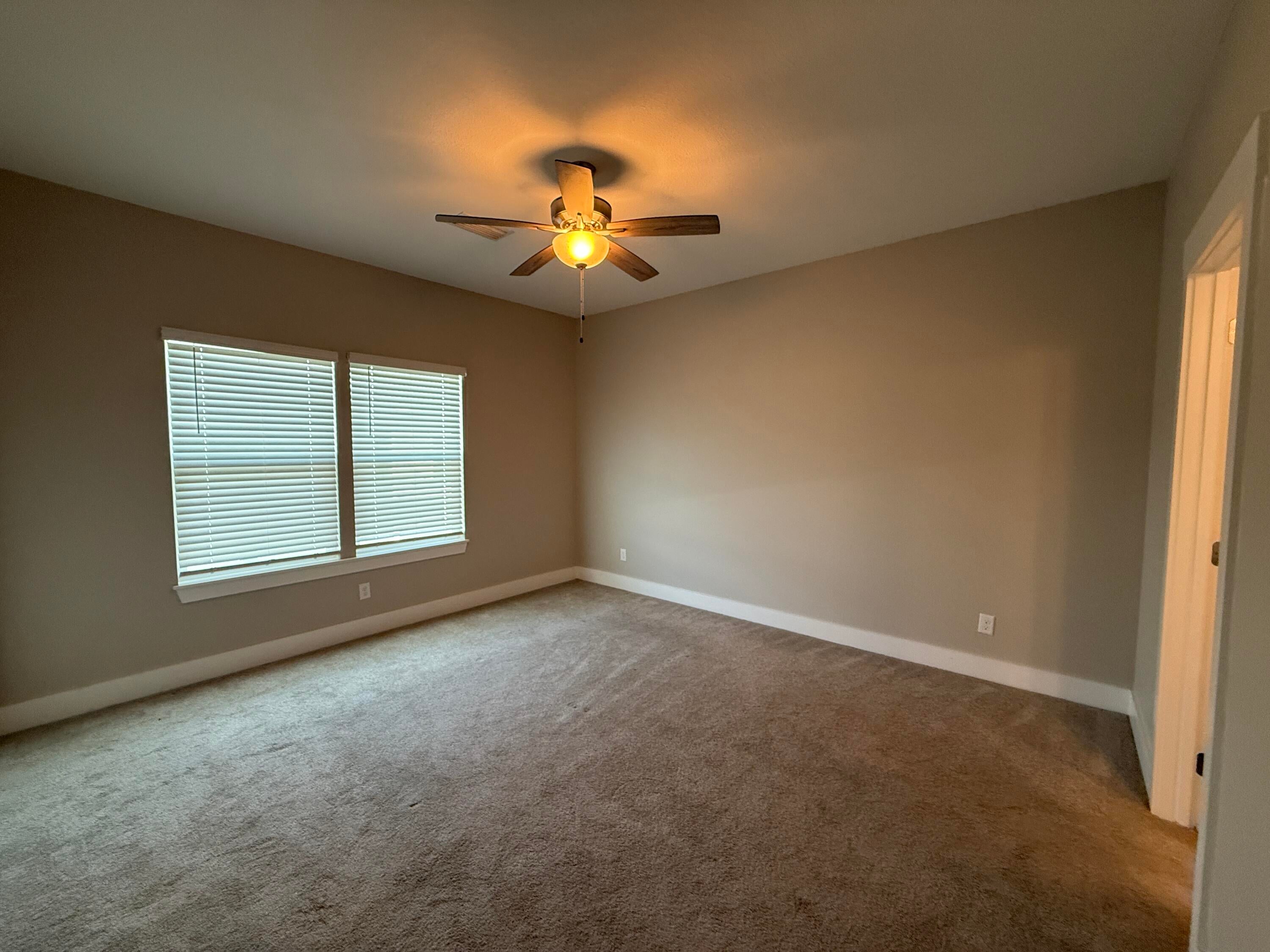VERANDAS AT FREEPORT - Residential Lease