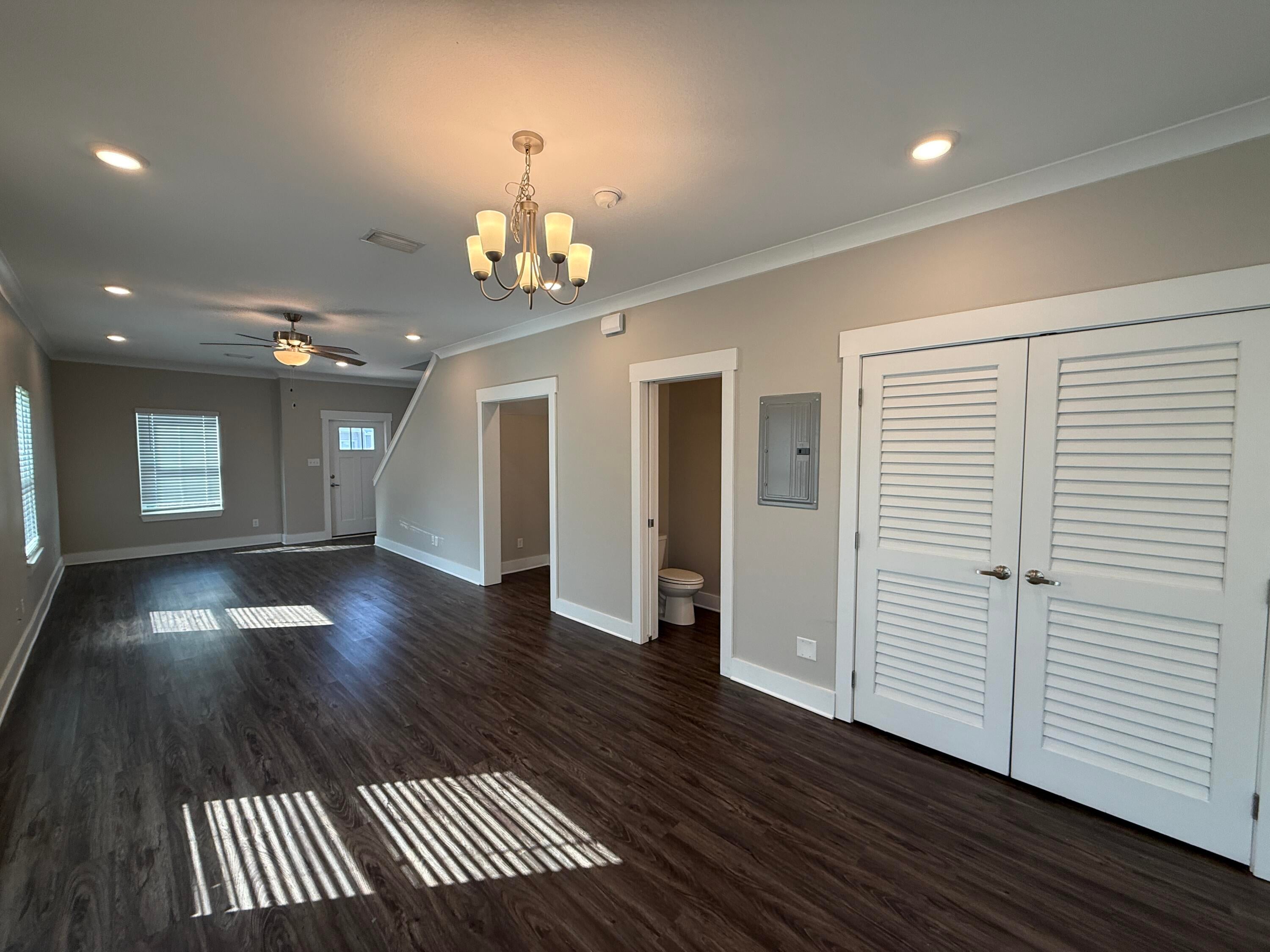 VERANDAS AT FREEPORT - Residential Lease