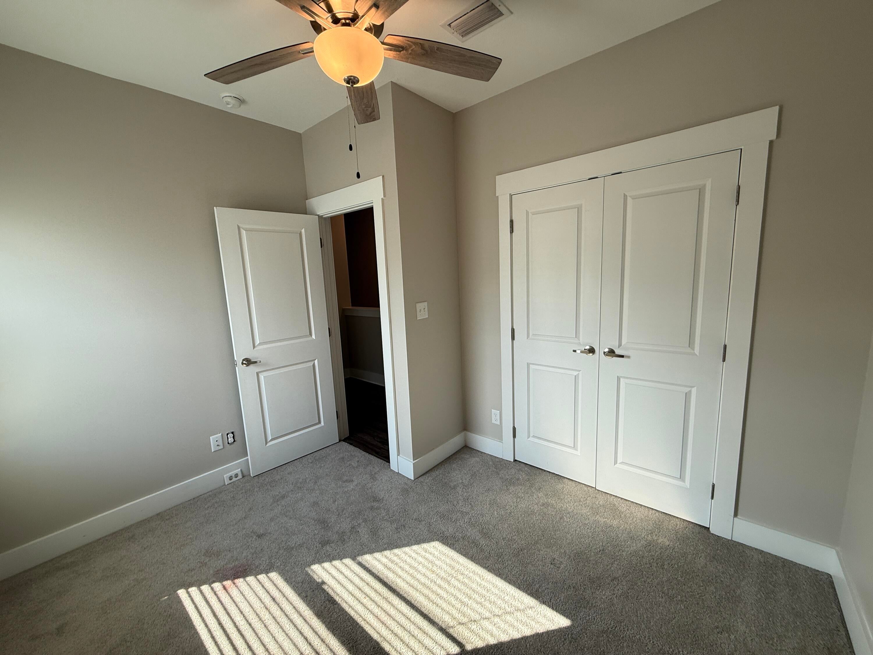 VERANDAS AT FREEPORT - Residential Lease