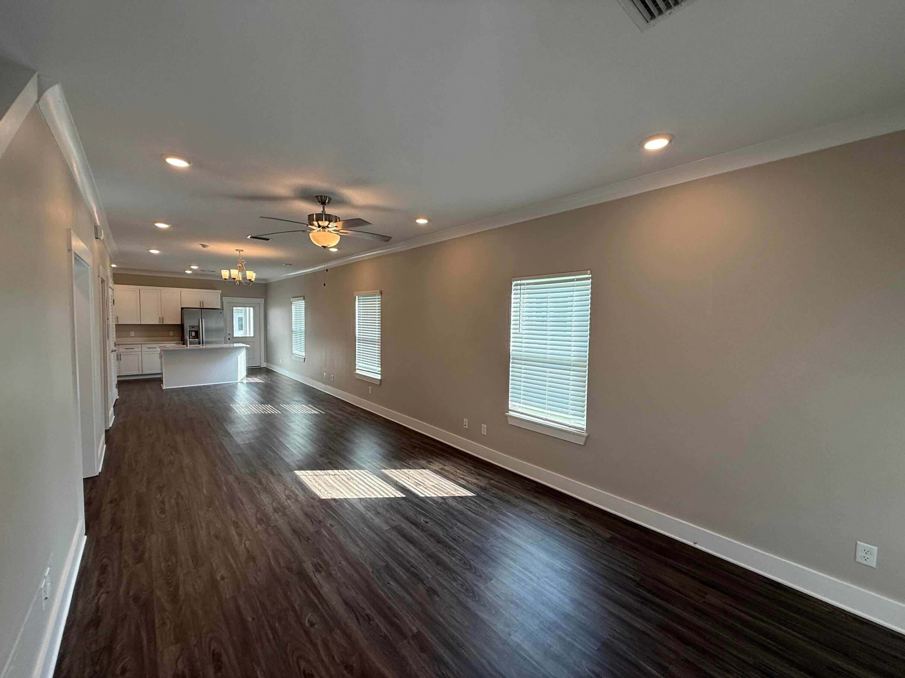 VERANDAS AT FREEPORT - Residential Lease
