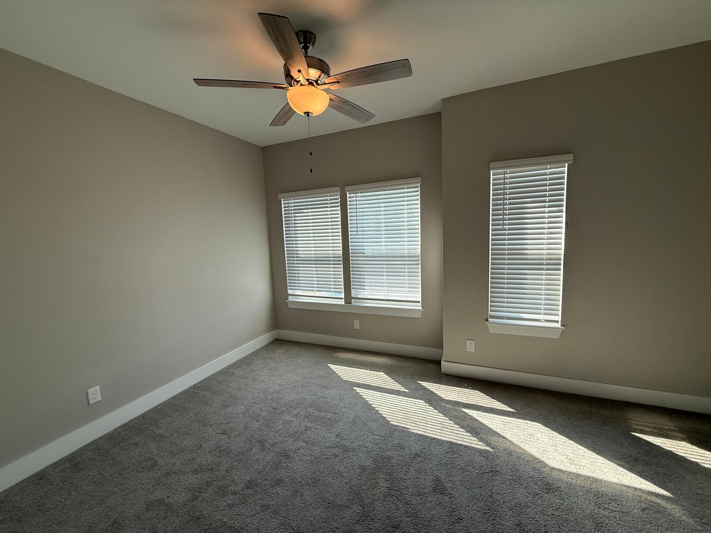 VERANDAS AT FREEPORT - Residential Lease