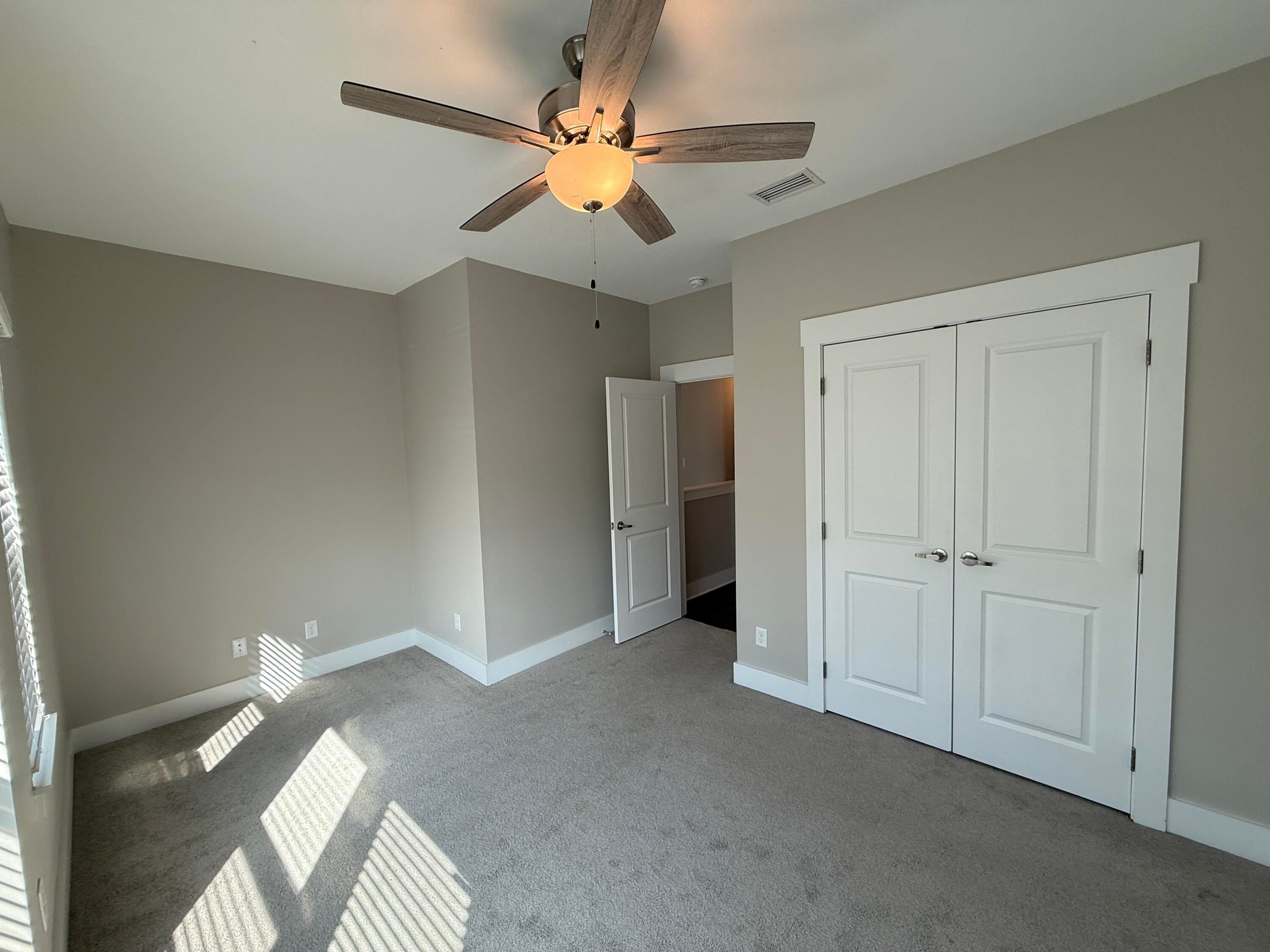 VERANDAS AT FREEPORT - Residential Lease