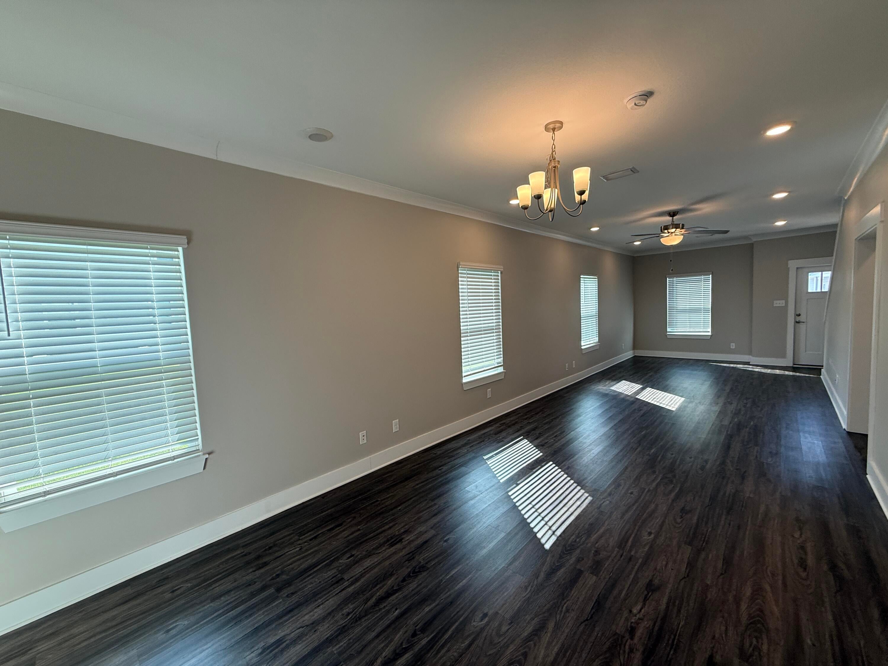 VERANDAS AT FREEPORT - Residential Lease