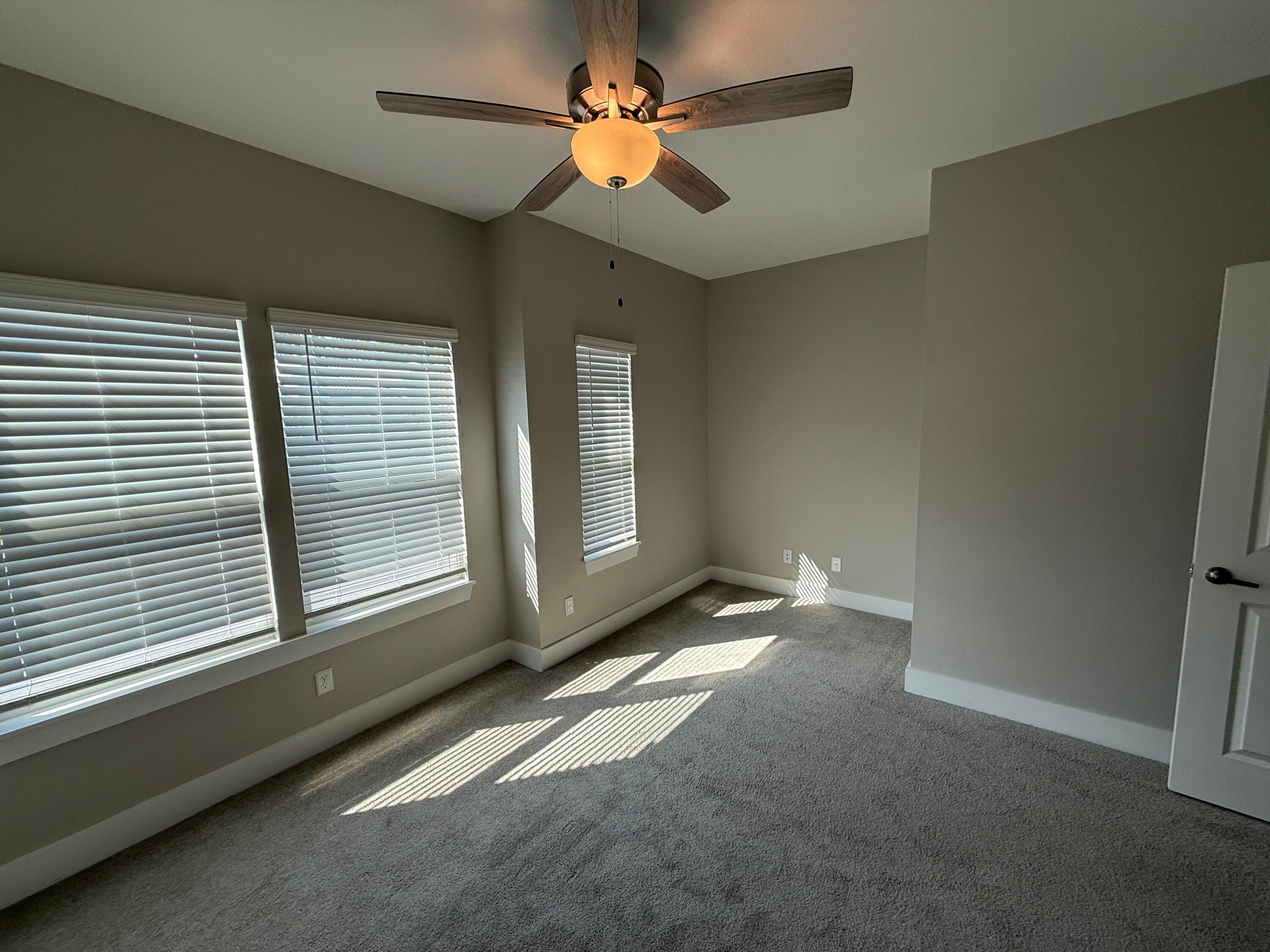 VERANDAS AT FREEPORT - Residential Lease