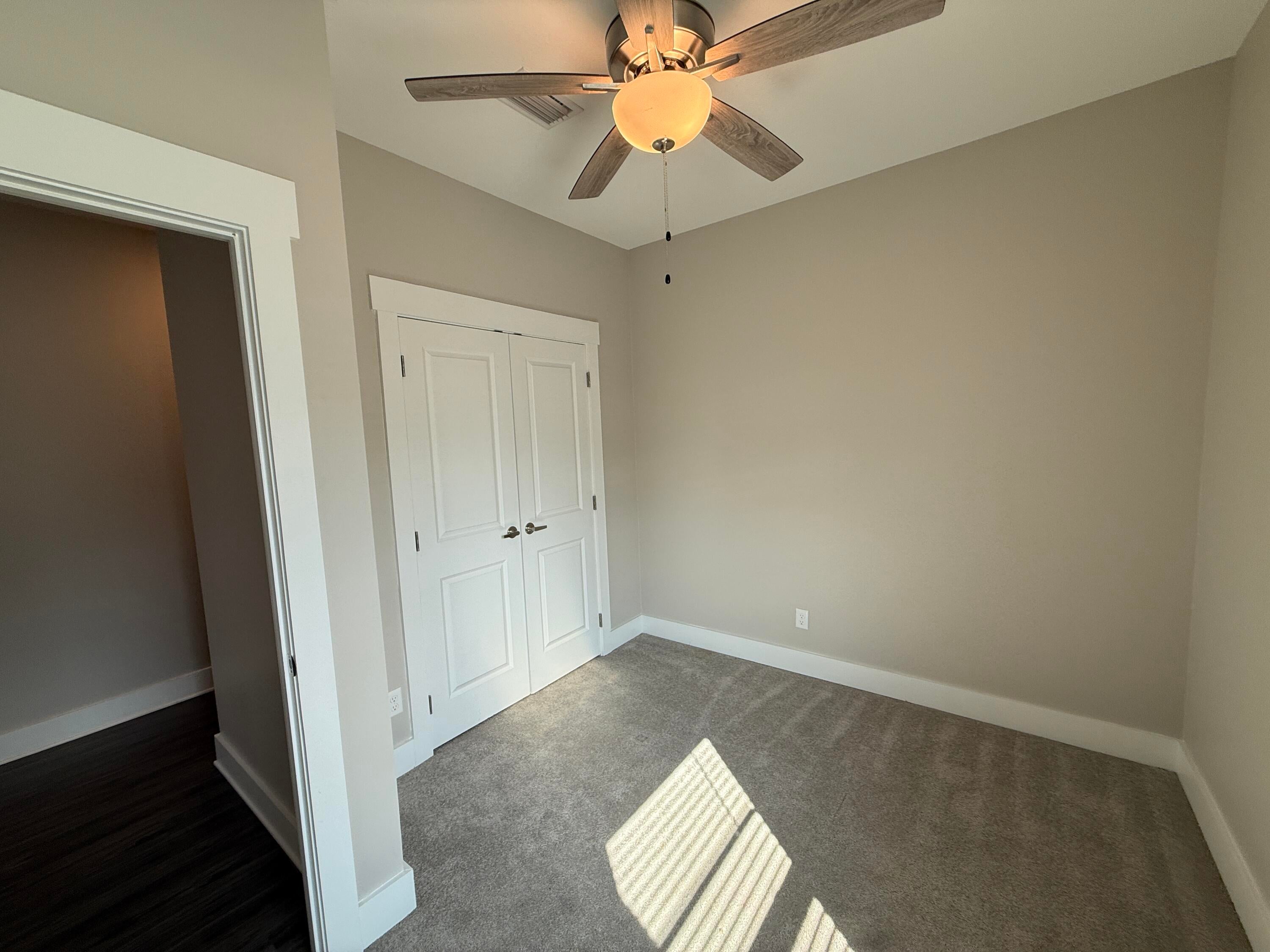 VERANDAS AT FREEPORT - Residential Lease