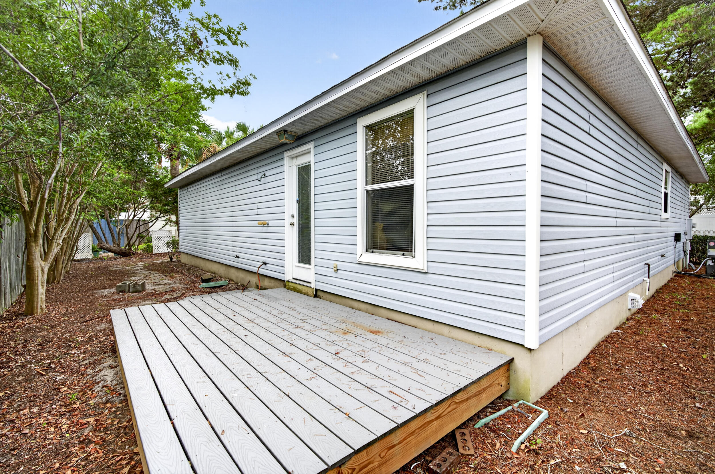 CRYSTAL BEACH - Residential