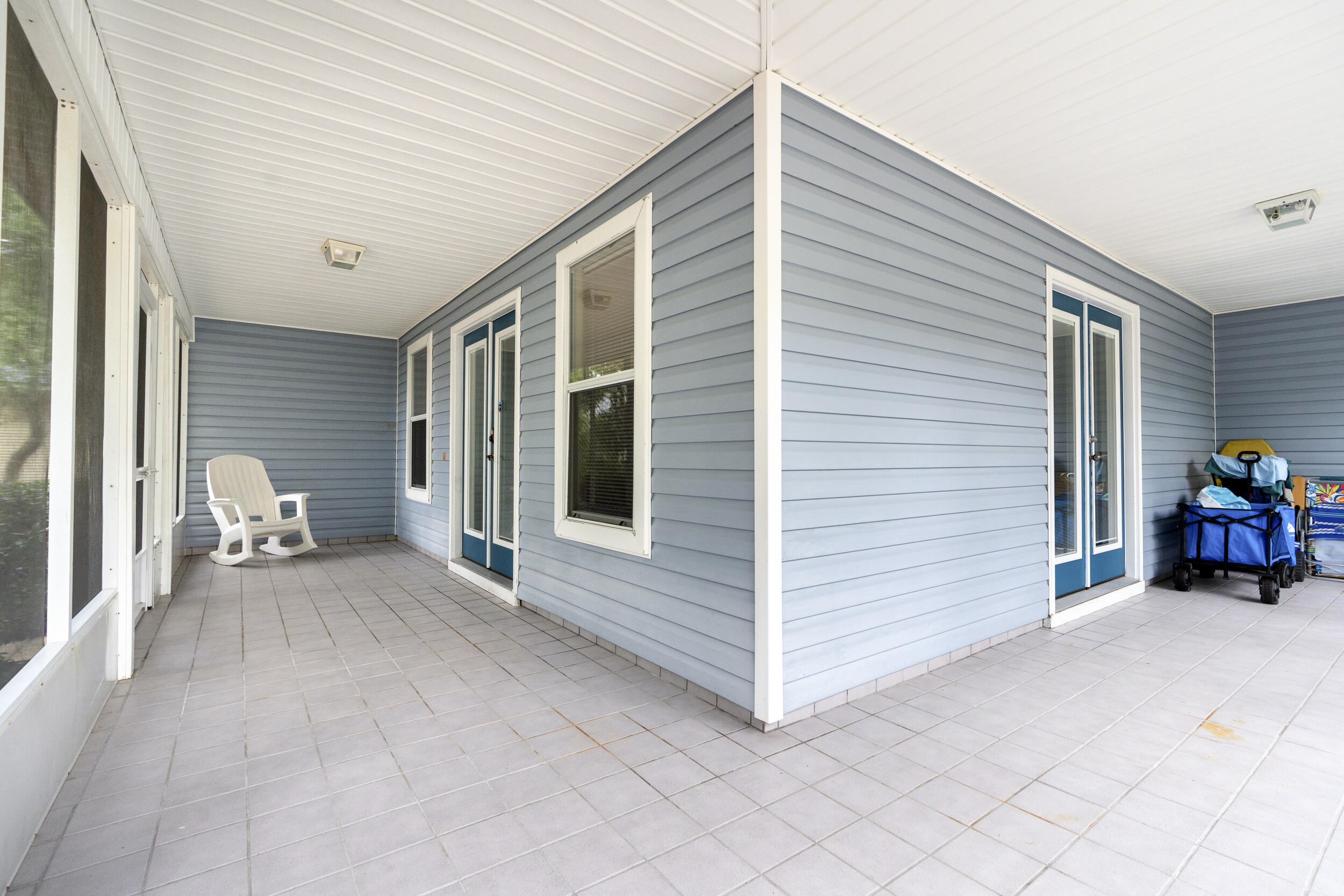 CRYSTAL BEACH - Residential