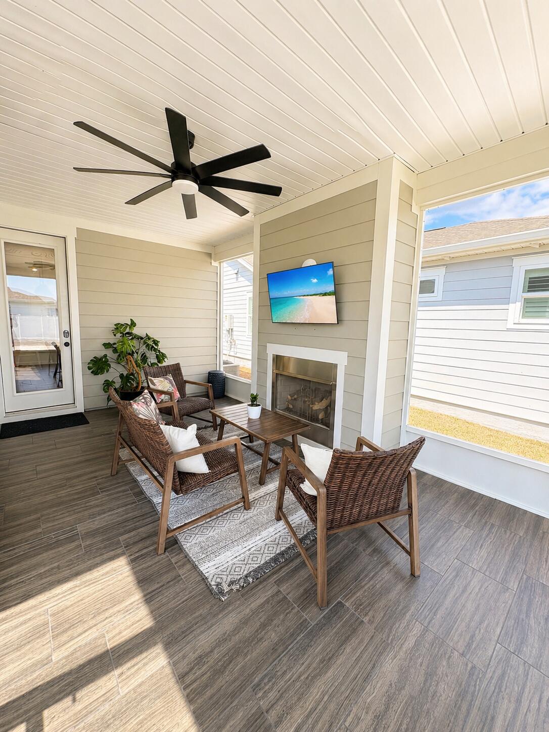SWEET BAY - Residential