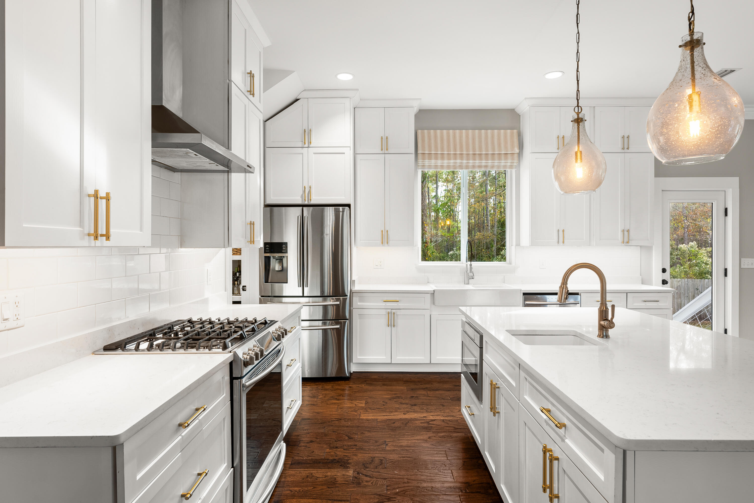 WHISPERING PINES - Residential