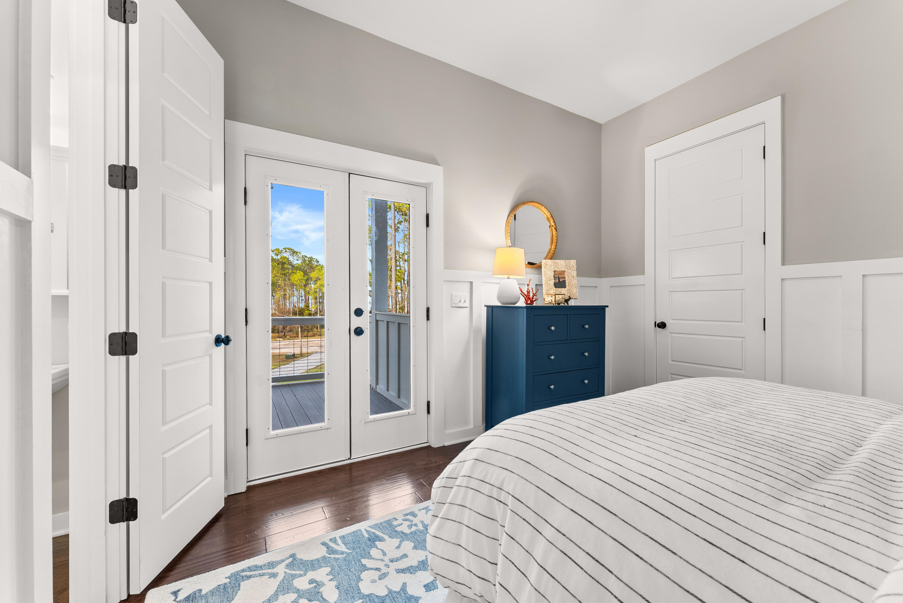 WHISPERING PINES - Residential