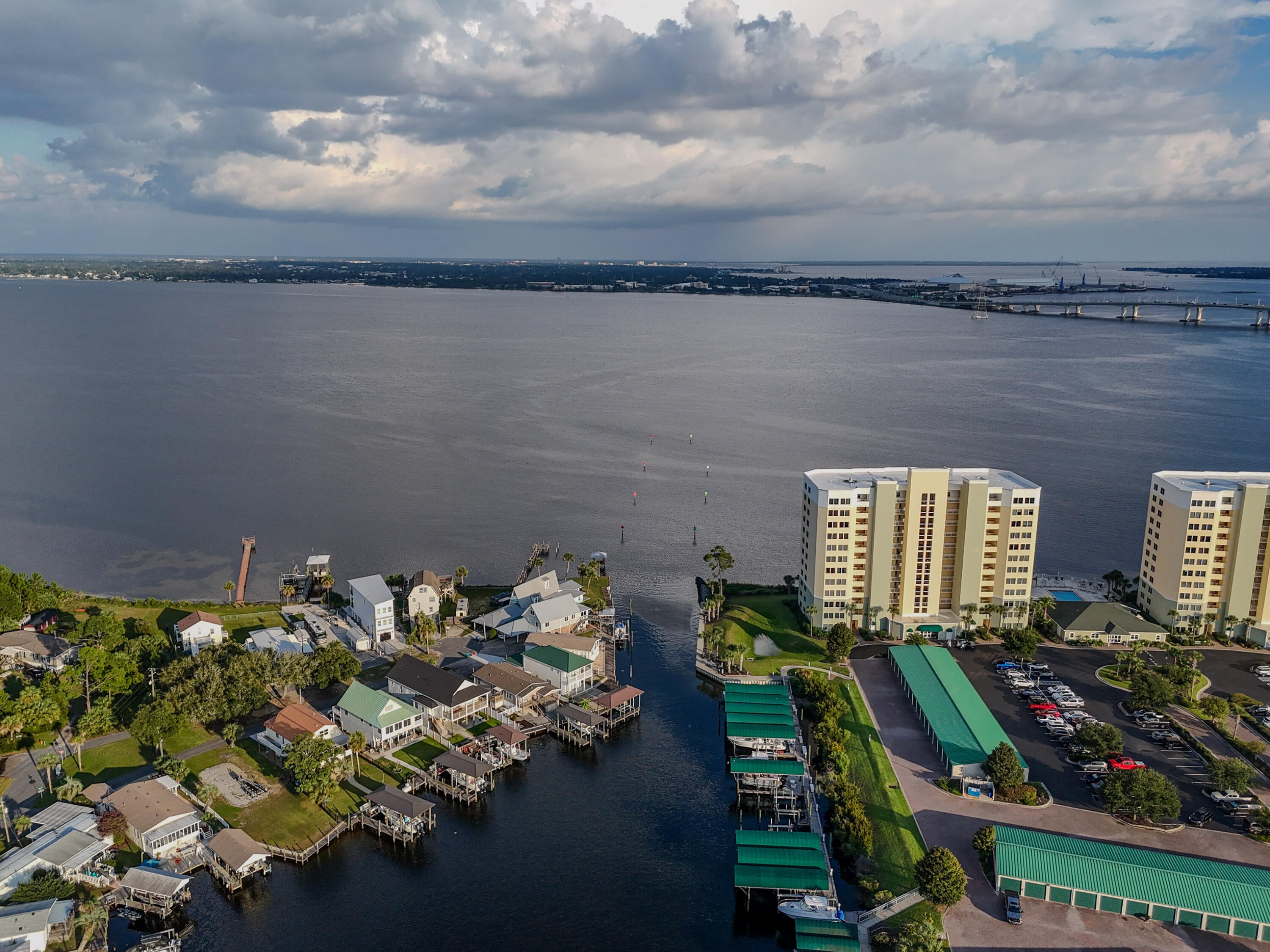 BAYSIDE - Residential