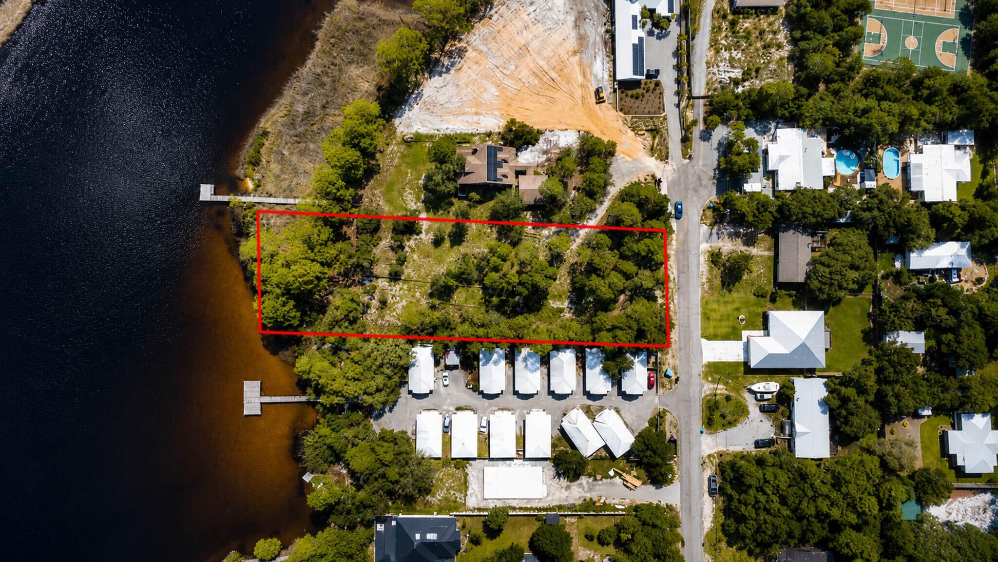 NO RECORDED SUBDIVISION - Land