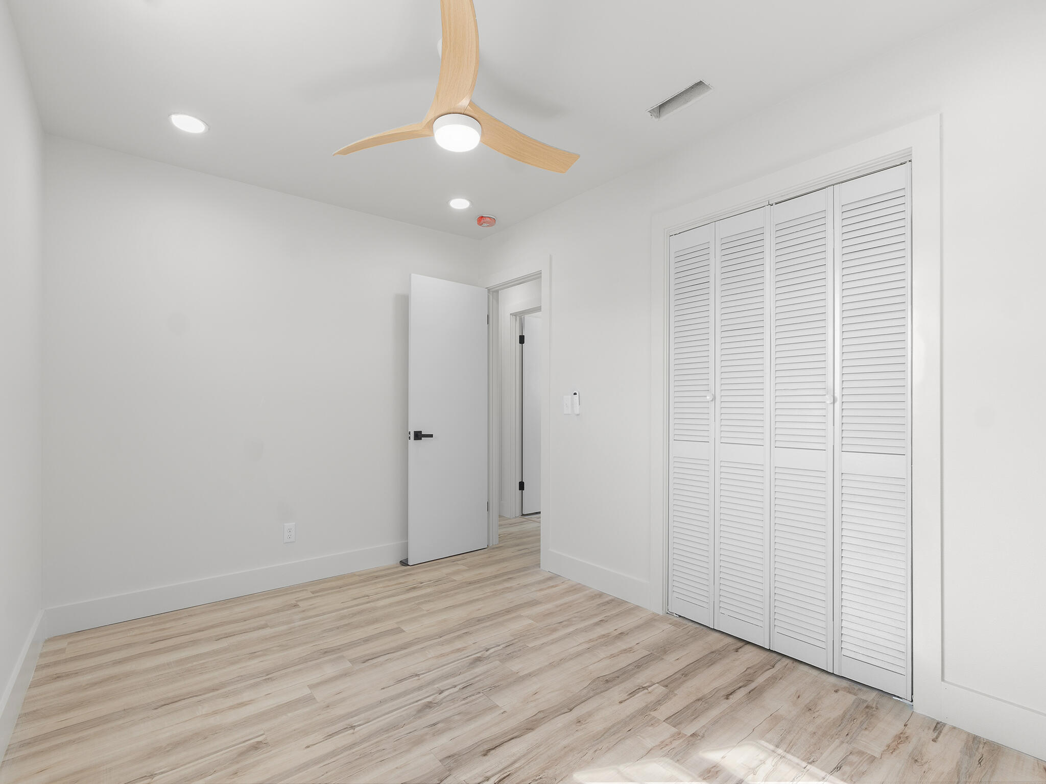 HOLIDAY BEACH UNIT 01 - Residential