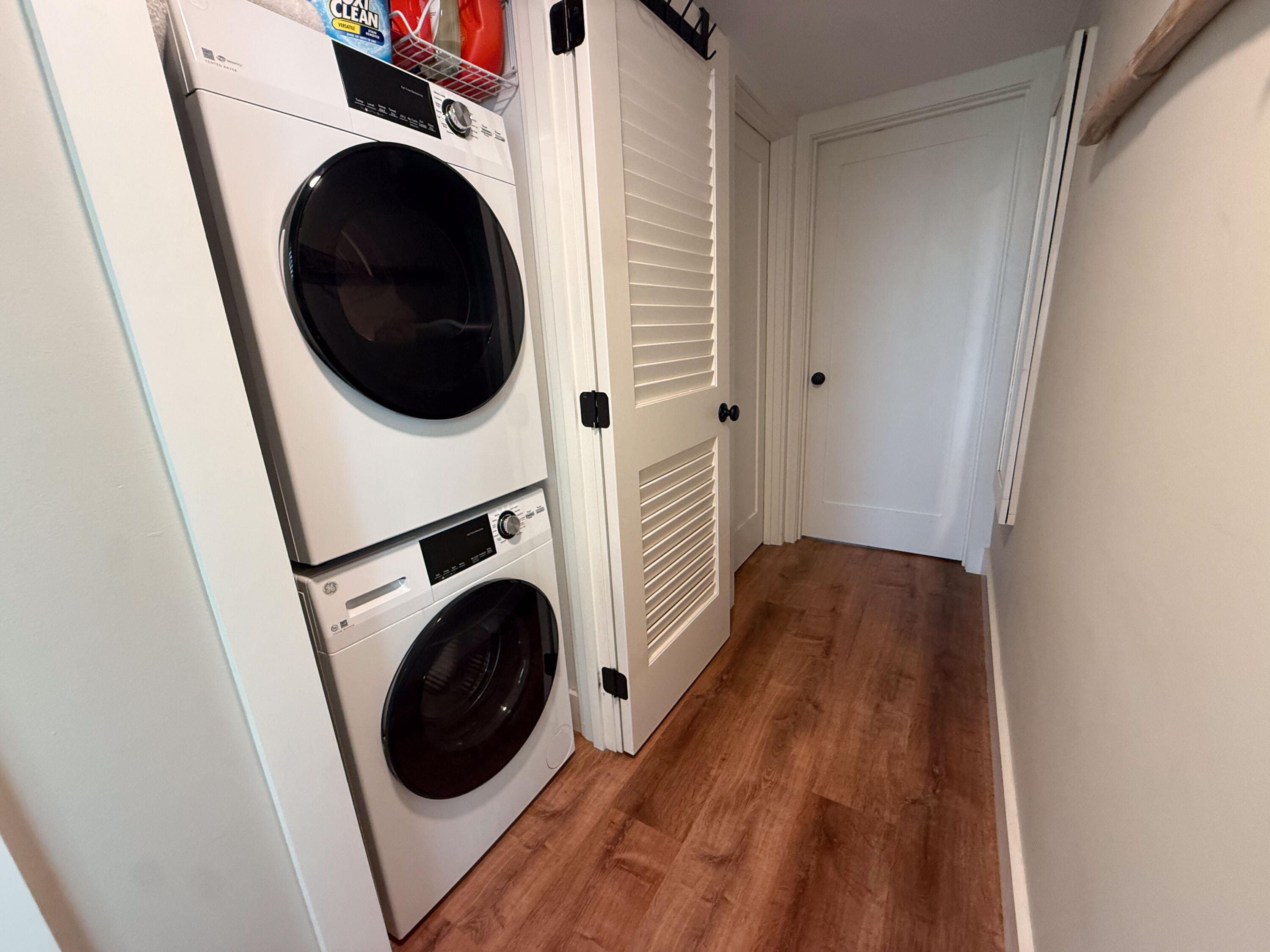 HARBOUR POINT CONDO - Residential