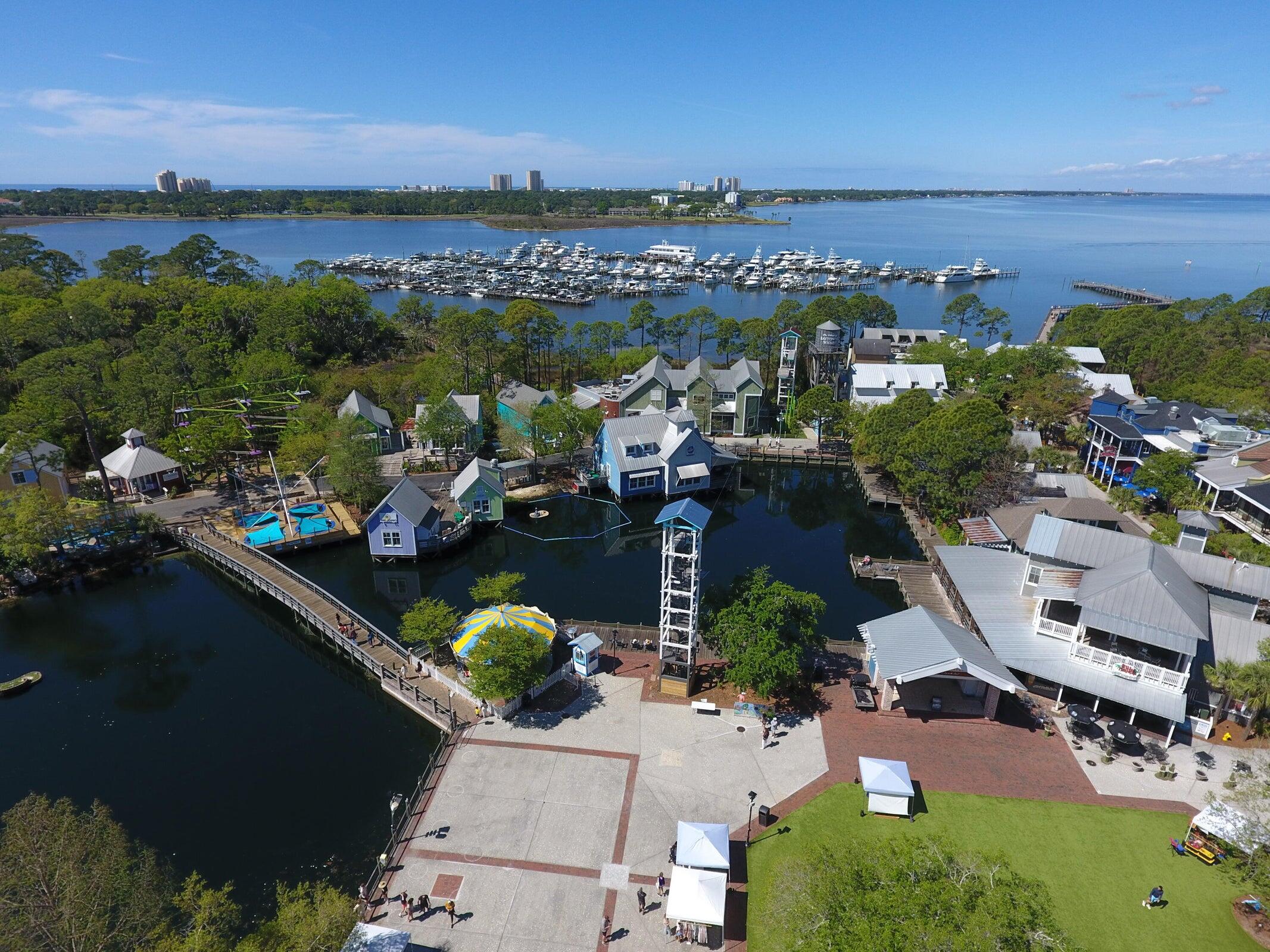 HARBOUR POINT CONDO - Residential