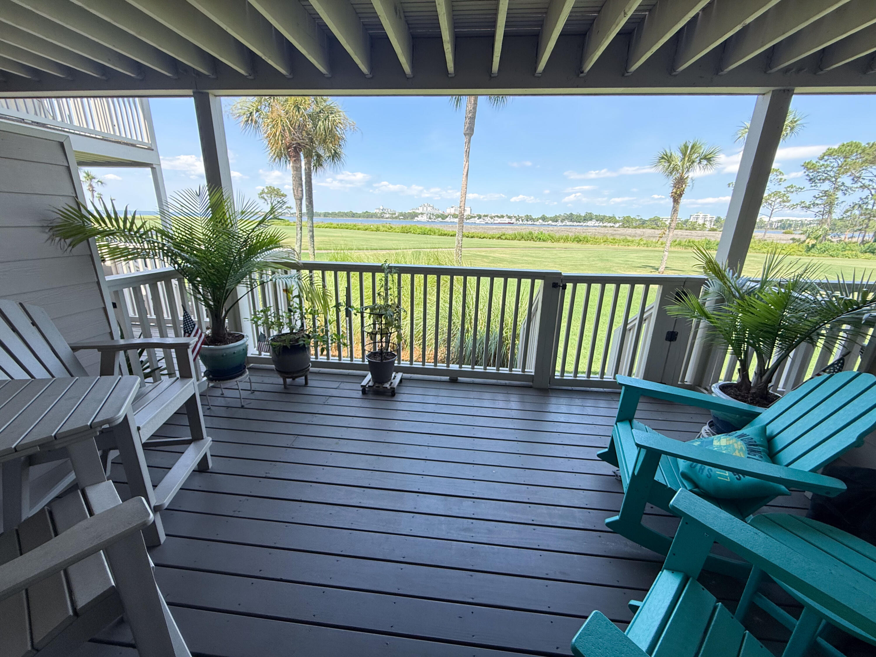 HARBOUR POINT CONDO - Residential