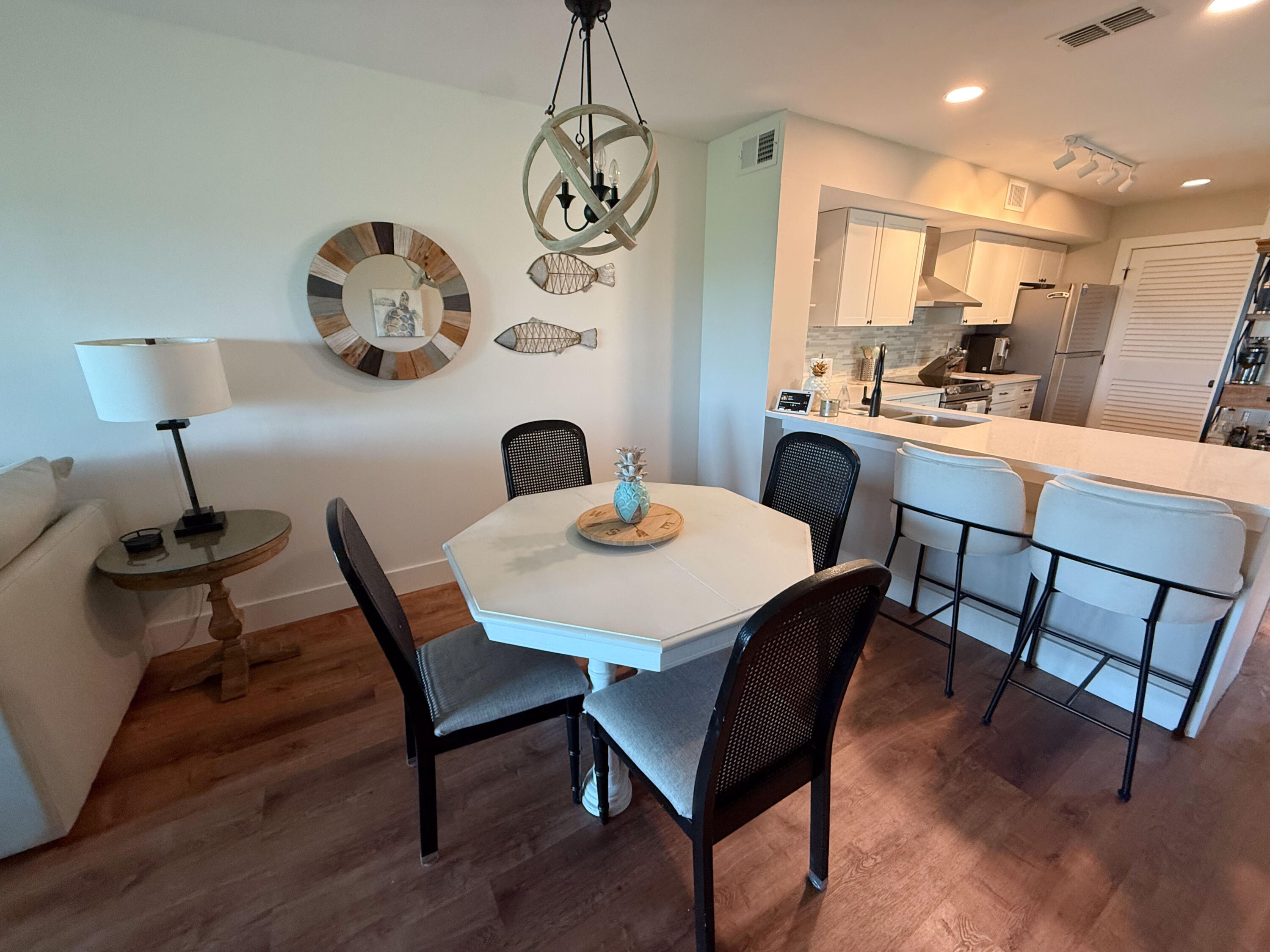 HARBOUR POINT CONDO - Residential