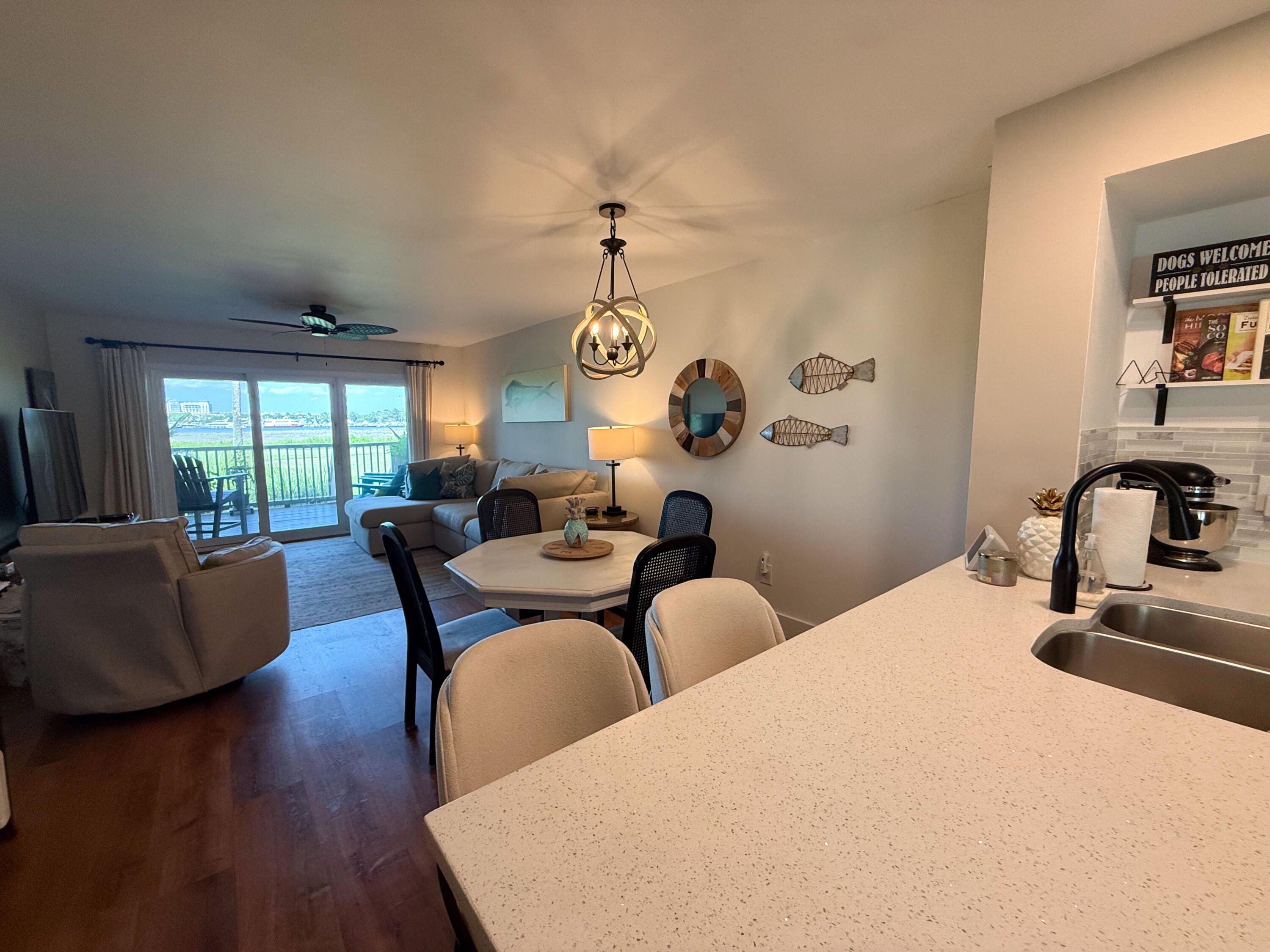 HARBOUR POINT CONDO - Residential